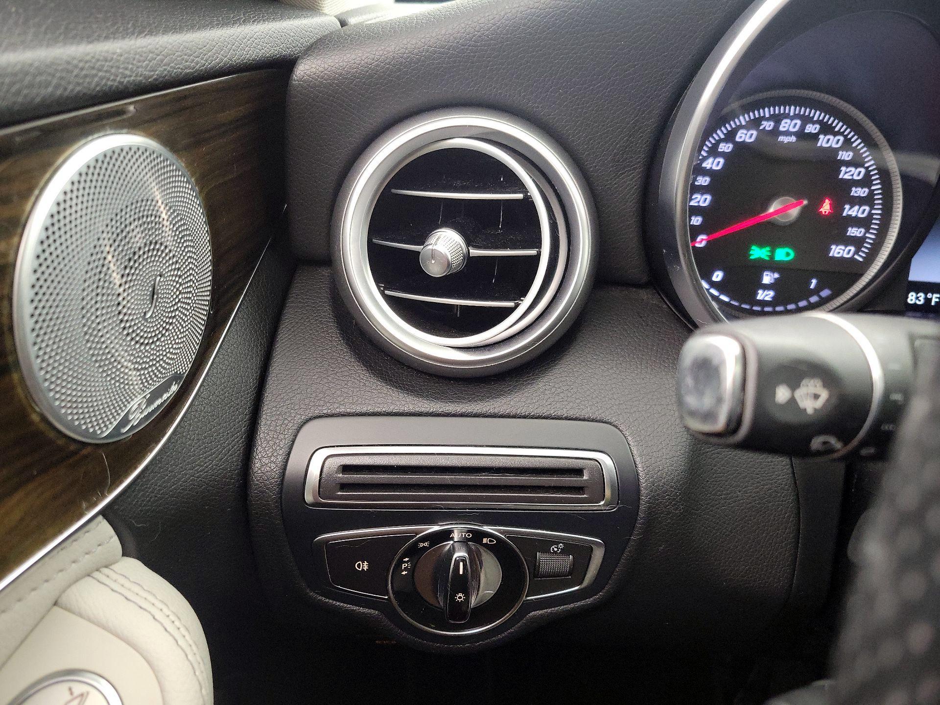 Thumbnail: 2016 Mercedes-Benz C-Class - 13