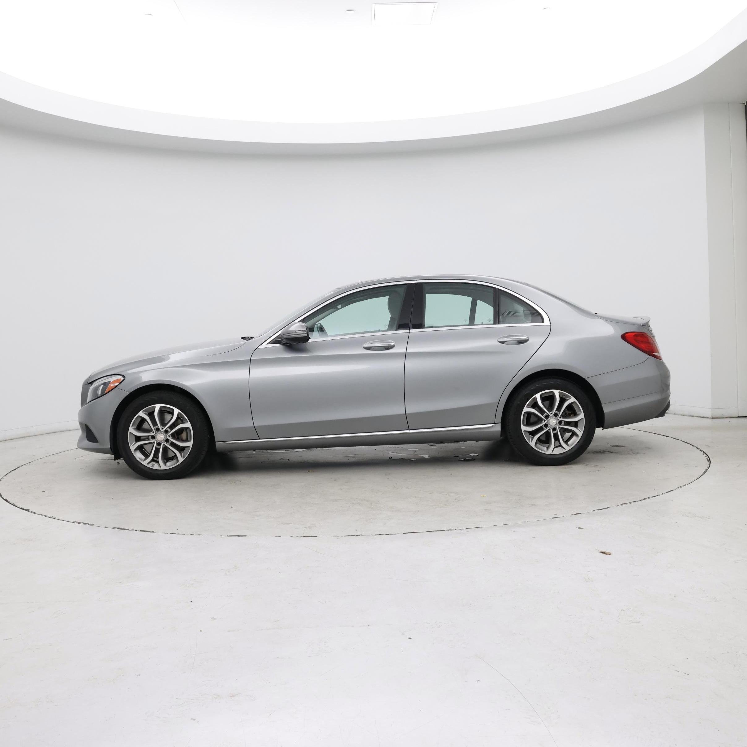 Thumbnail: 2016 Mercedes-Benz C-Class - 3