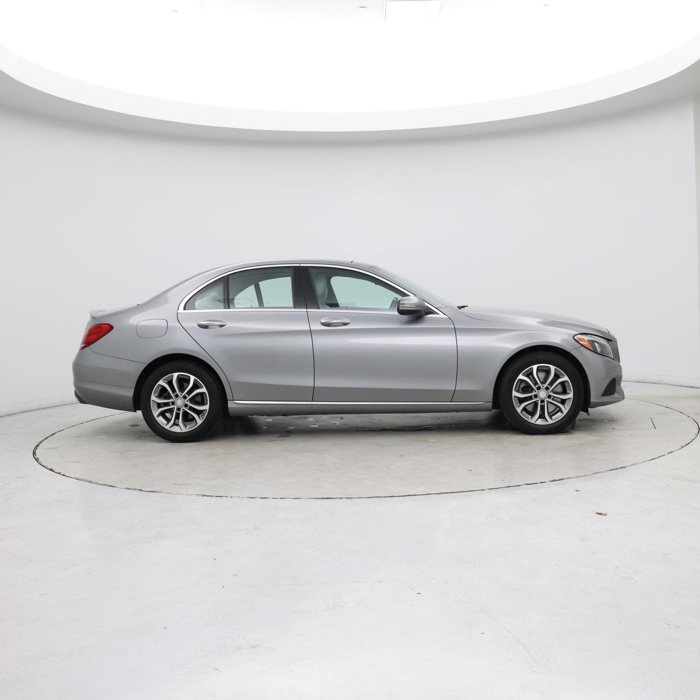 Thumbnail: 2016 Mercedes-Benz C-Class - 7