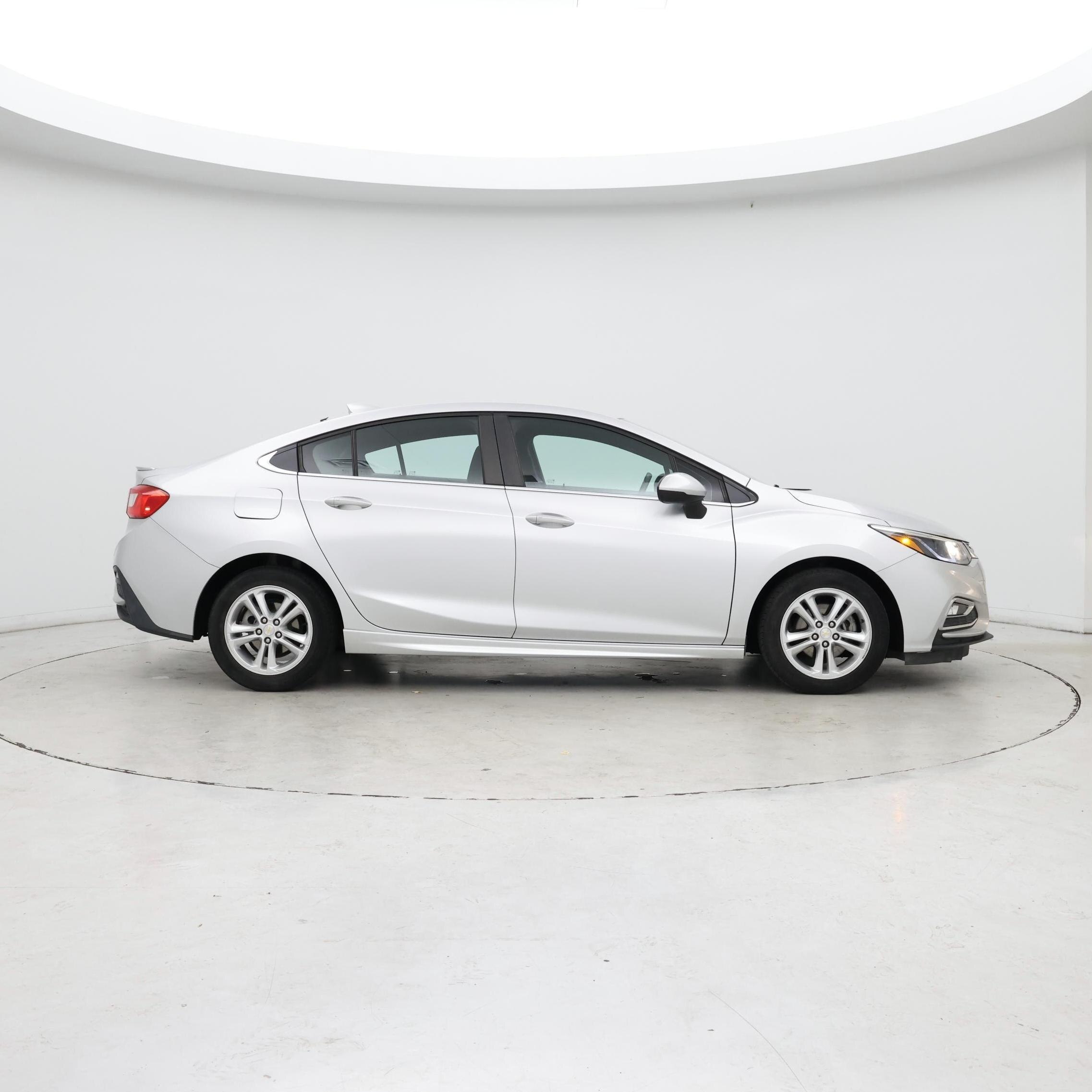 Thumbnail: 2017 Chevrolet Cruze - 7