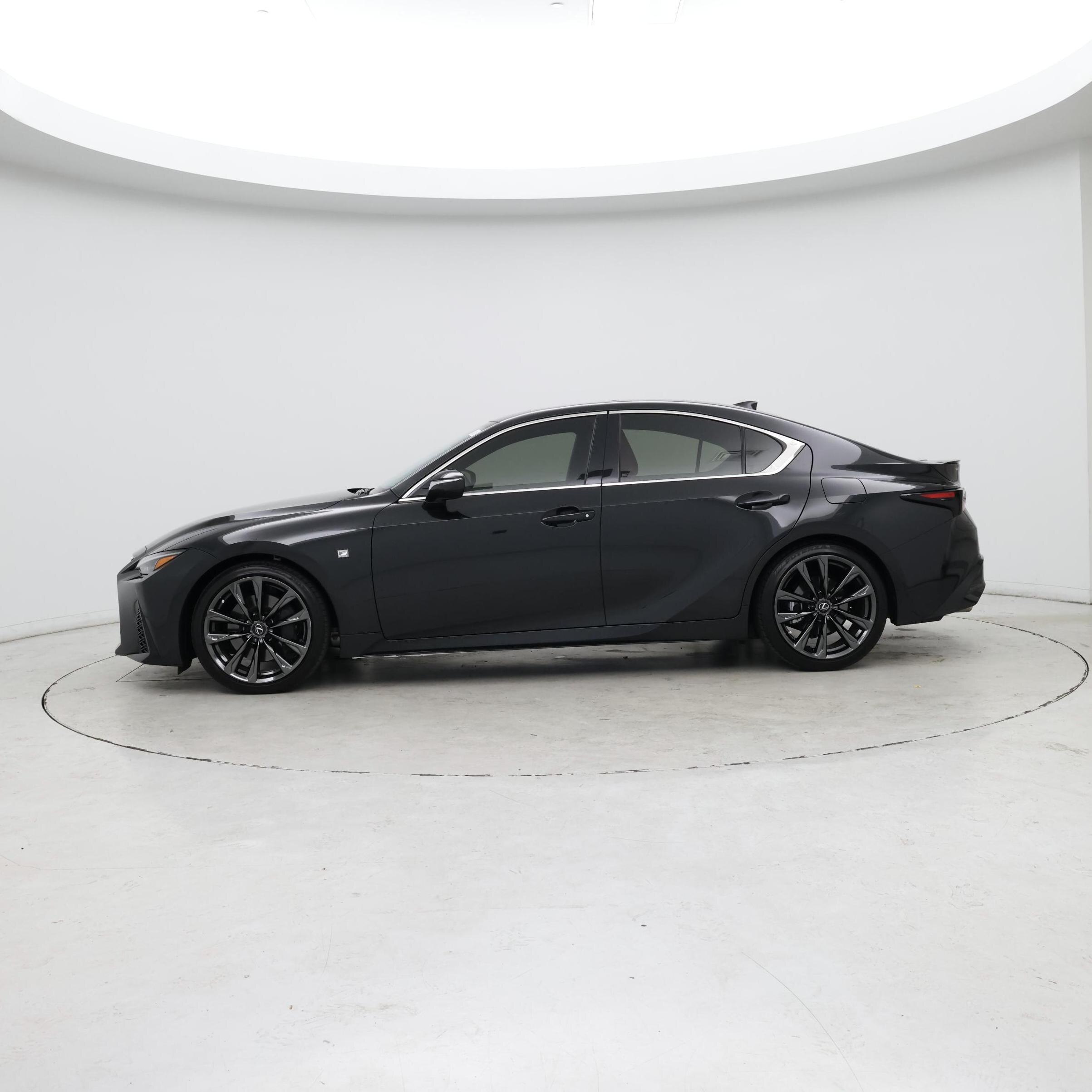 Thumbnail: 2024 Lexus IS - 3