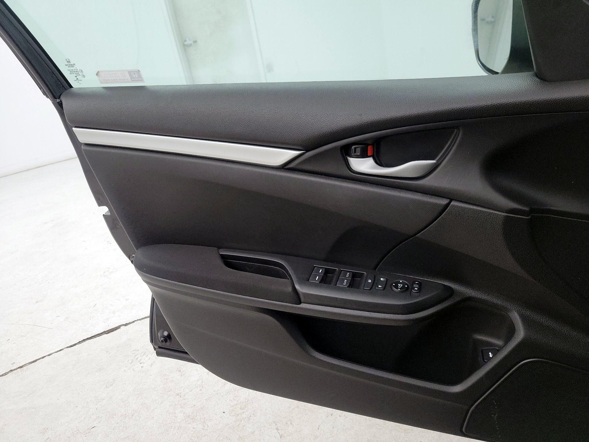 Thumbnail: 2019 Honda Civic - 12