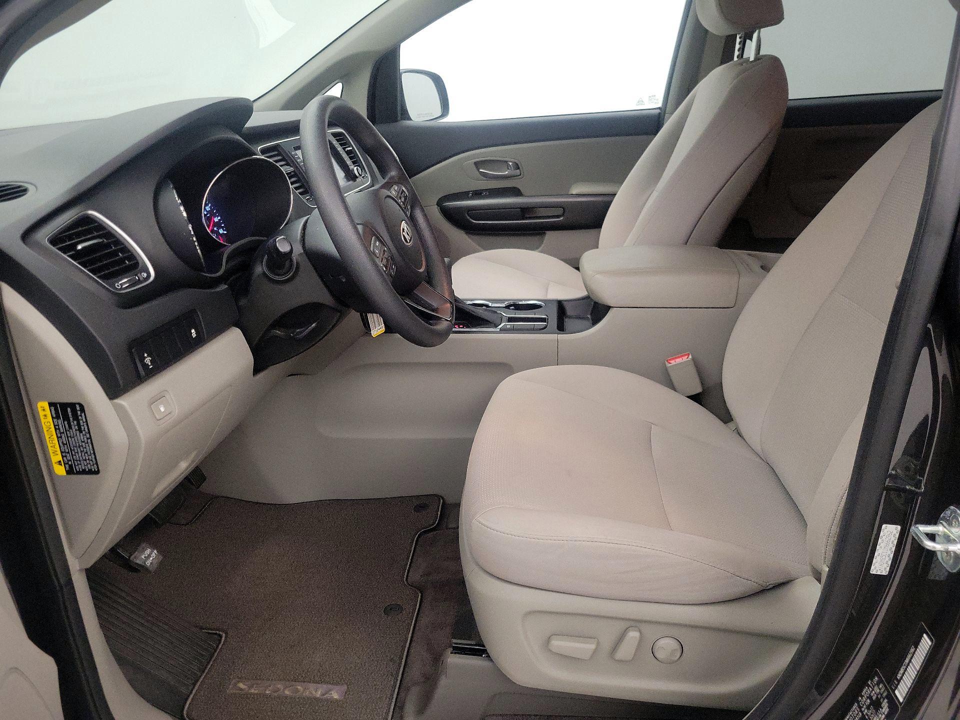 Thumbnail: 2021 Kia Sedona - 11
