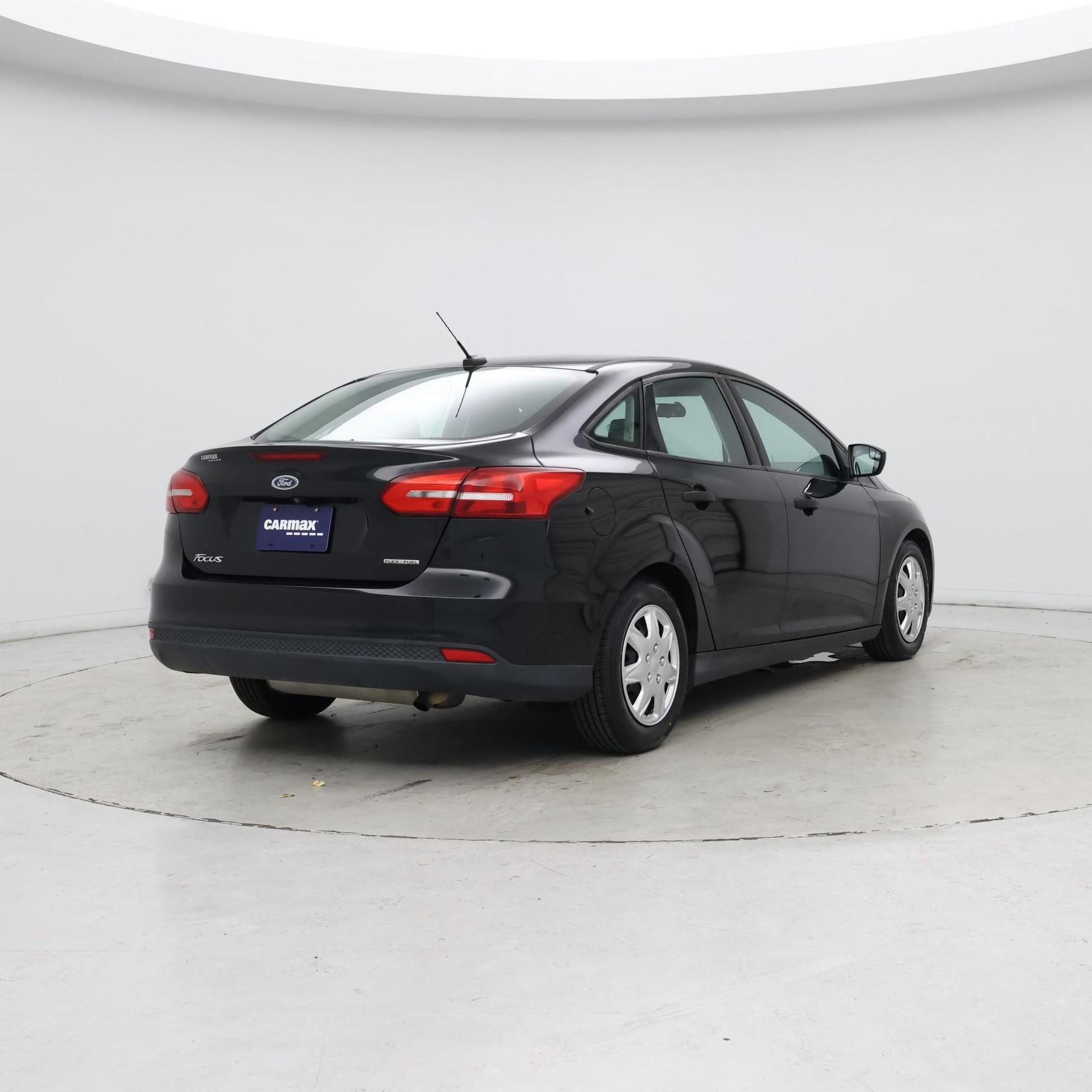 Thumbnail: 2016 Ford Focus - 8