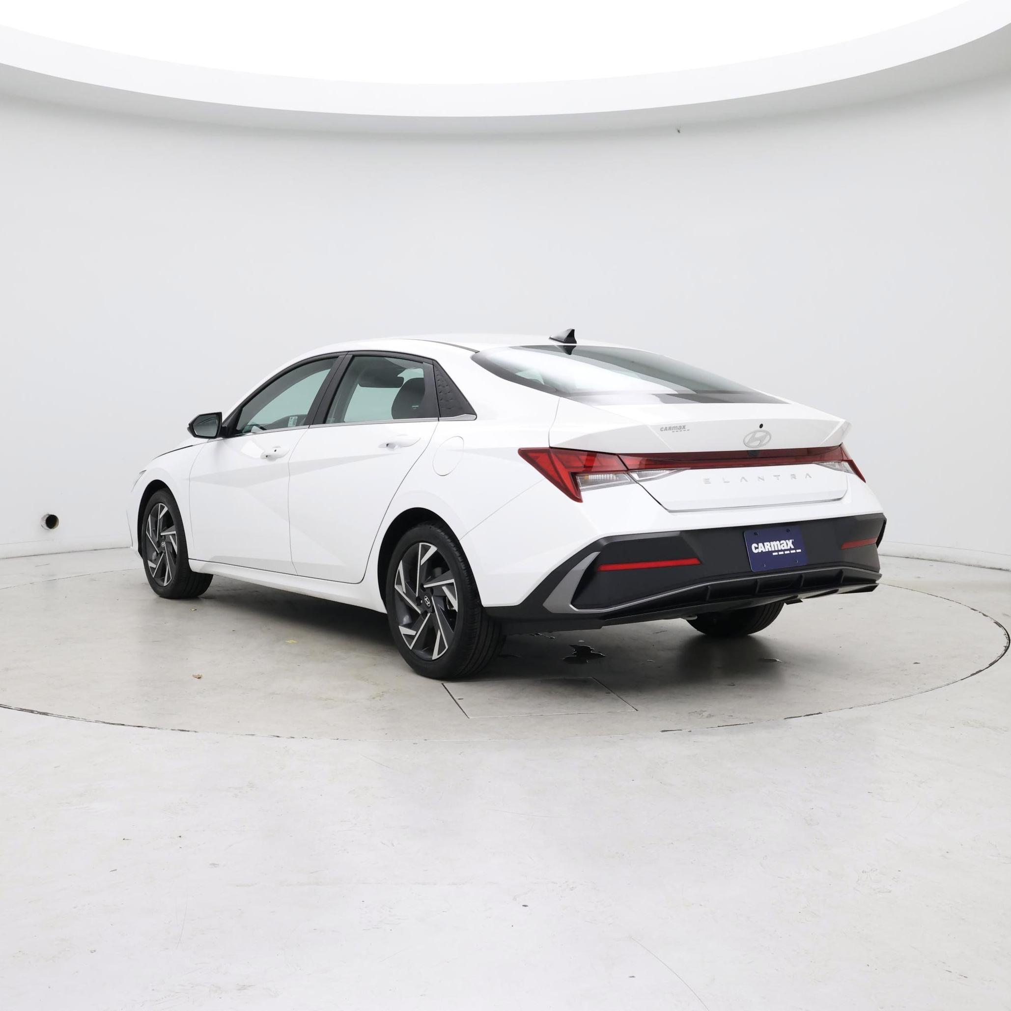 Thumbnail: 2024 Hyundai Elantra - 2