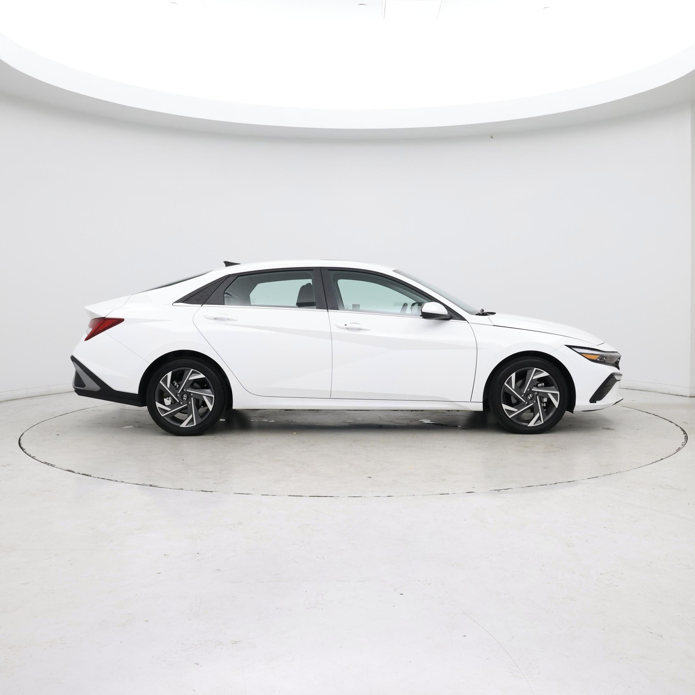 Thumbnail: 2024 Hyundai Elantra - 7