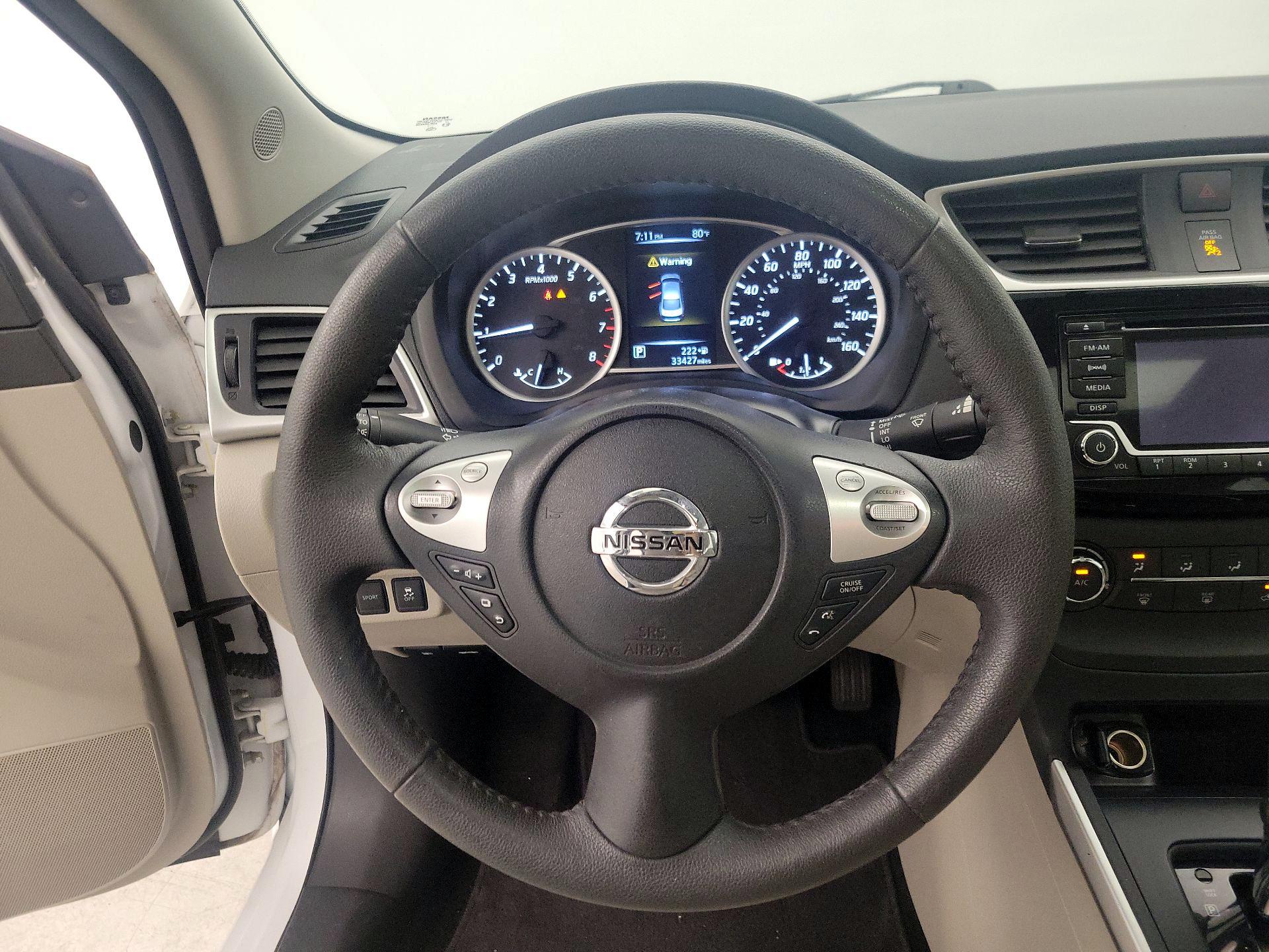 Thumbnail: 2017 Nissan Sentra - 10