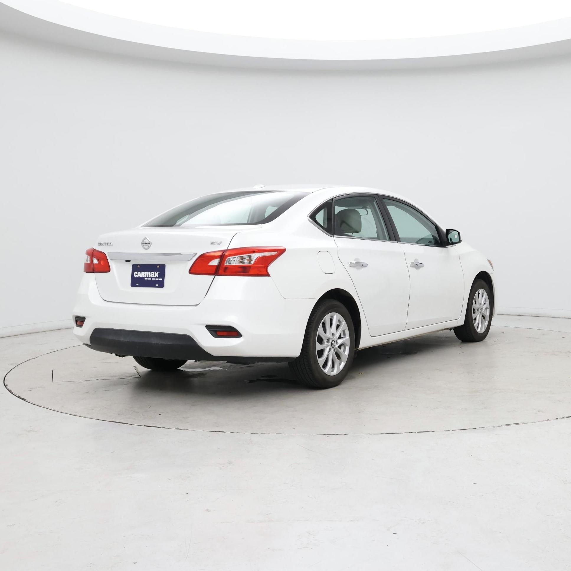 Thumbnail: 2017 Nissan Sentra - 8