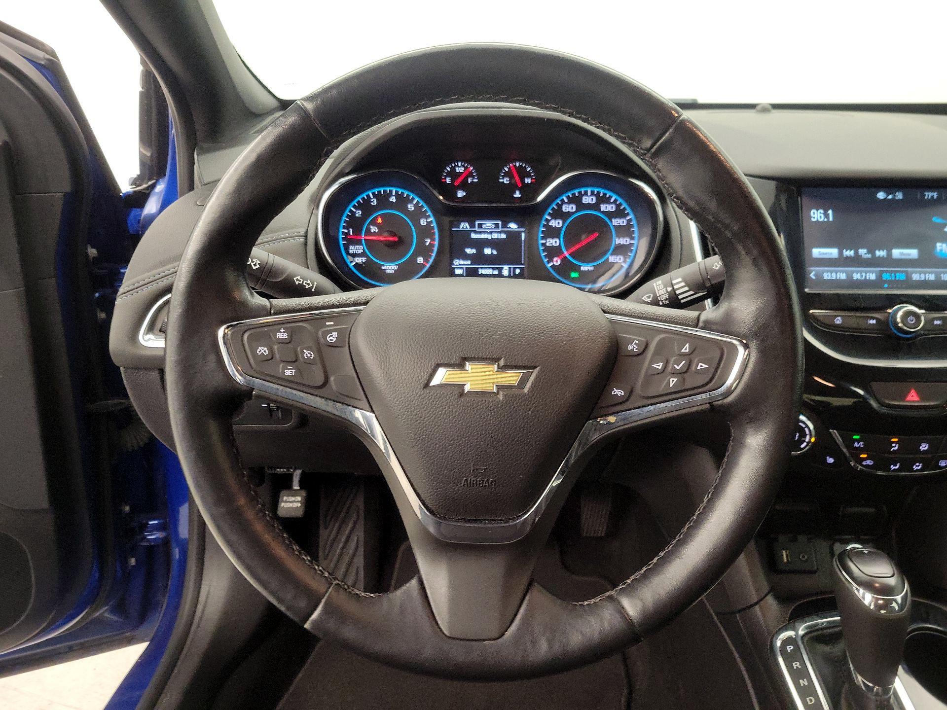 Thumbnail: 2017 Chevrolet Cruze - 10