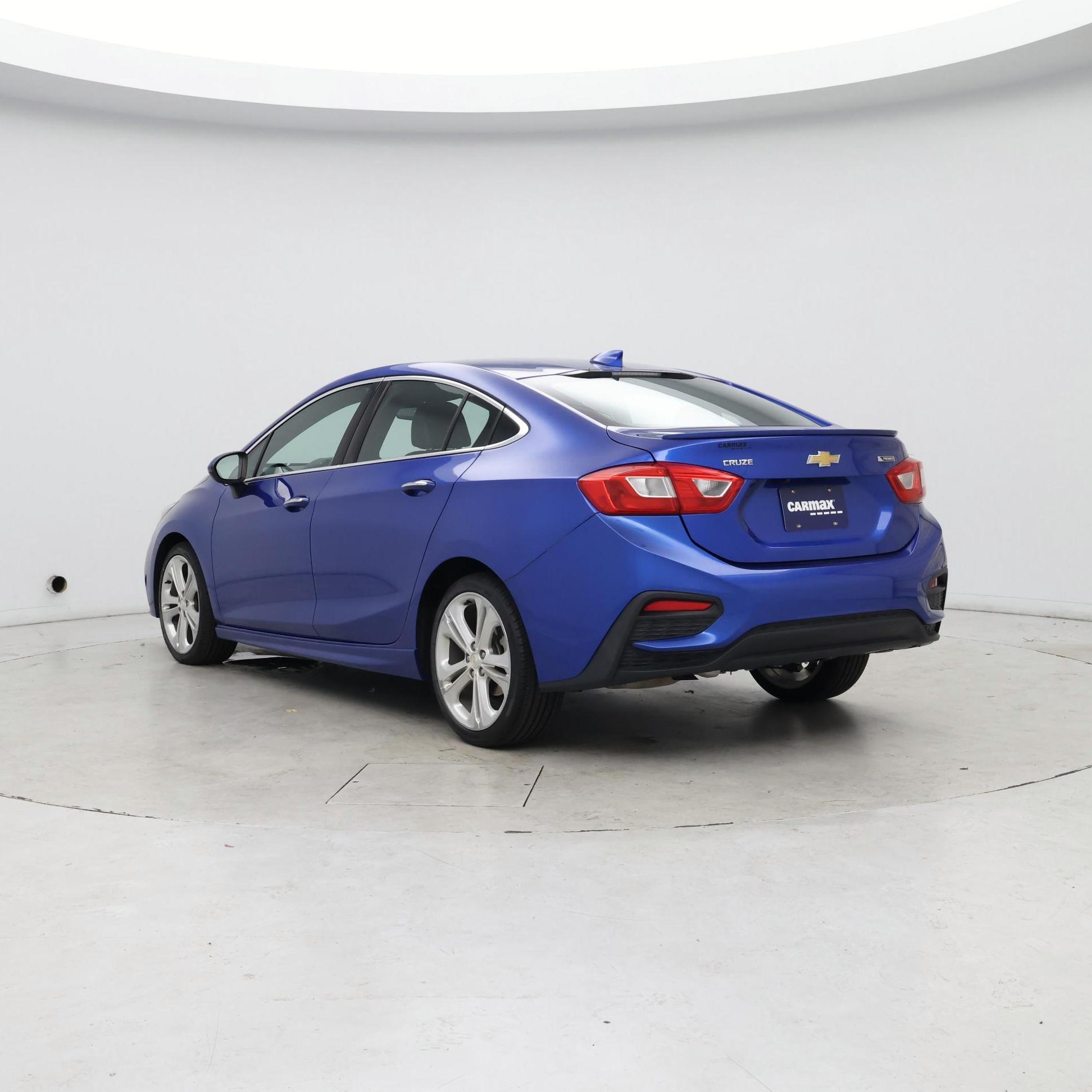 Thumbnail: 2017 Chevrolet Cruze - 2