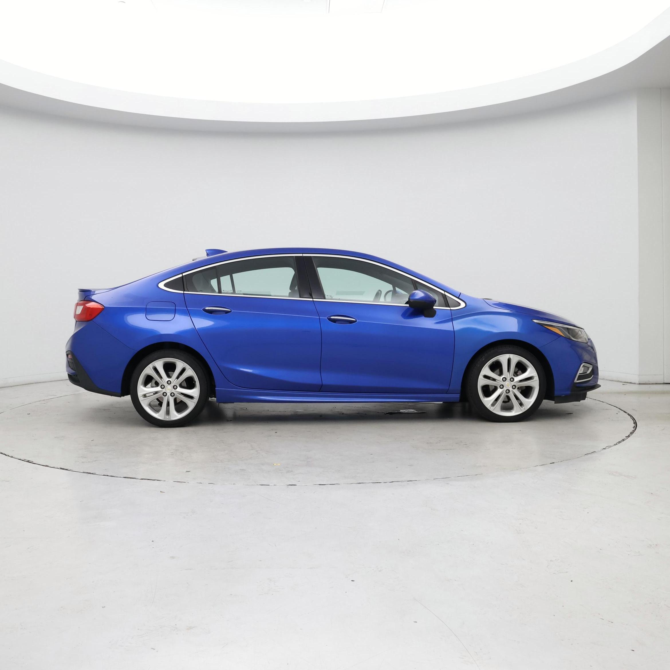 Thumbnail: 2017 Chevrolet Cruze - 7