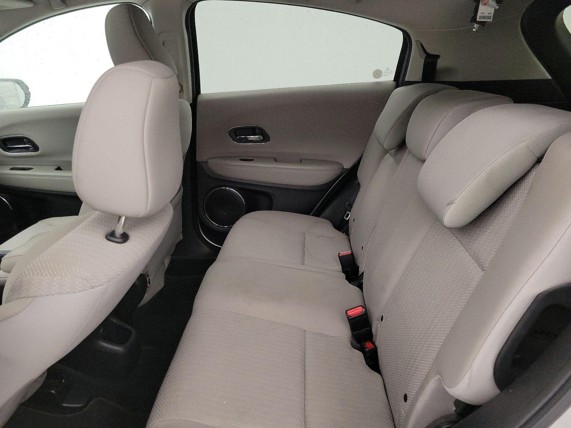 Thumbnail: 2016 Honda HR-V - 20