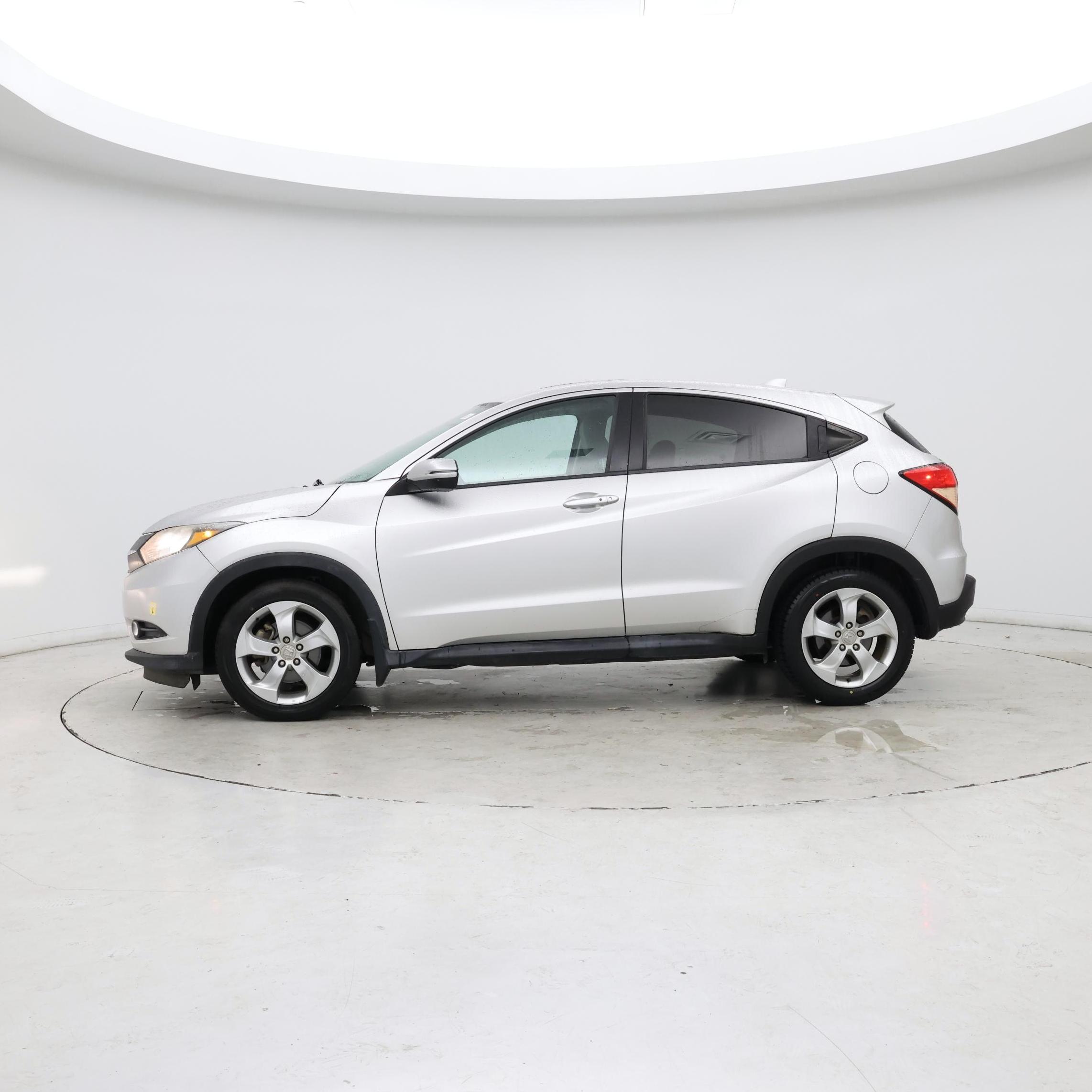 Thumbnail: 2016 Honda HR-V - 3