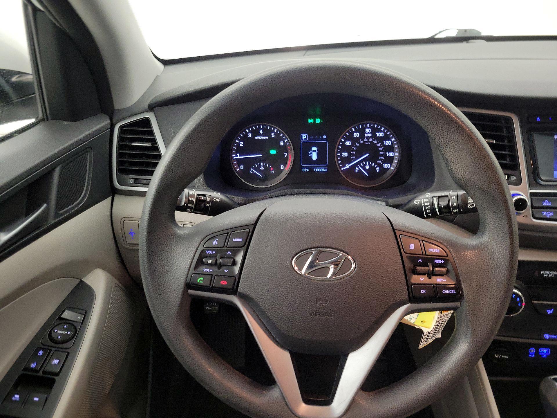 Thumbnail: 2016 Hyundai Tucson - 10