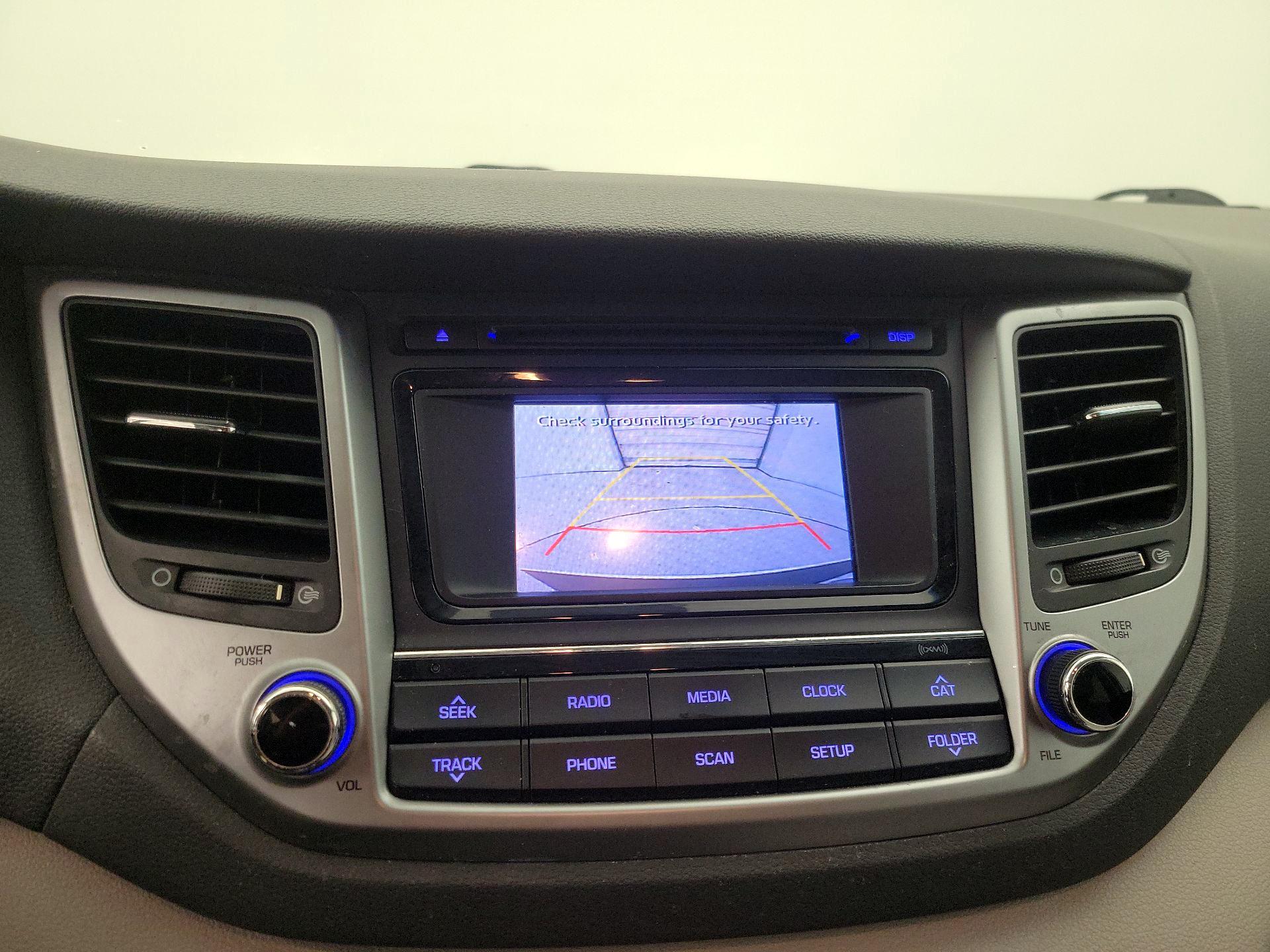 Thumbnail: 2016 Hyundai Tucson - 14