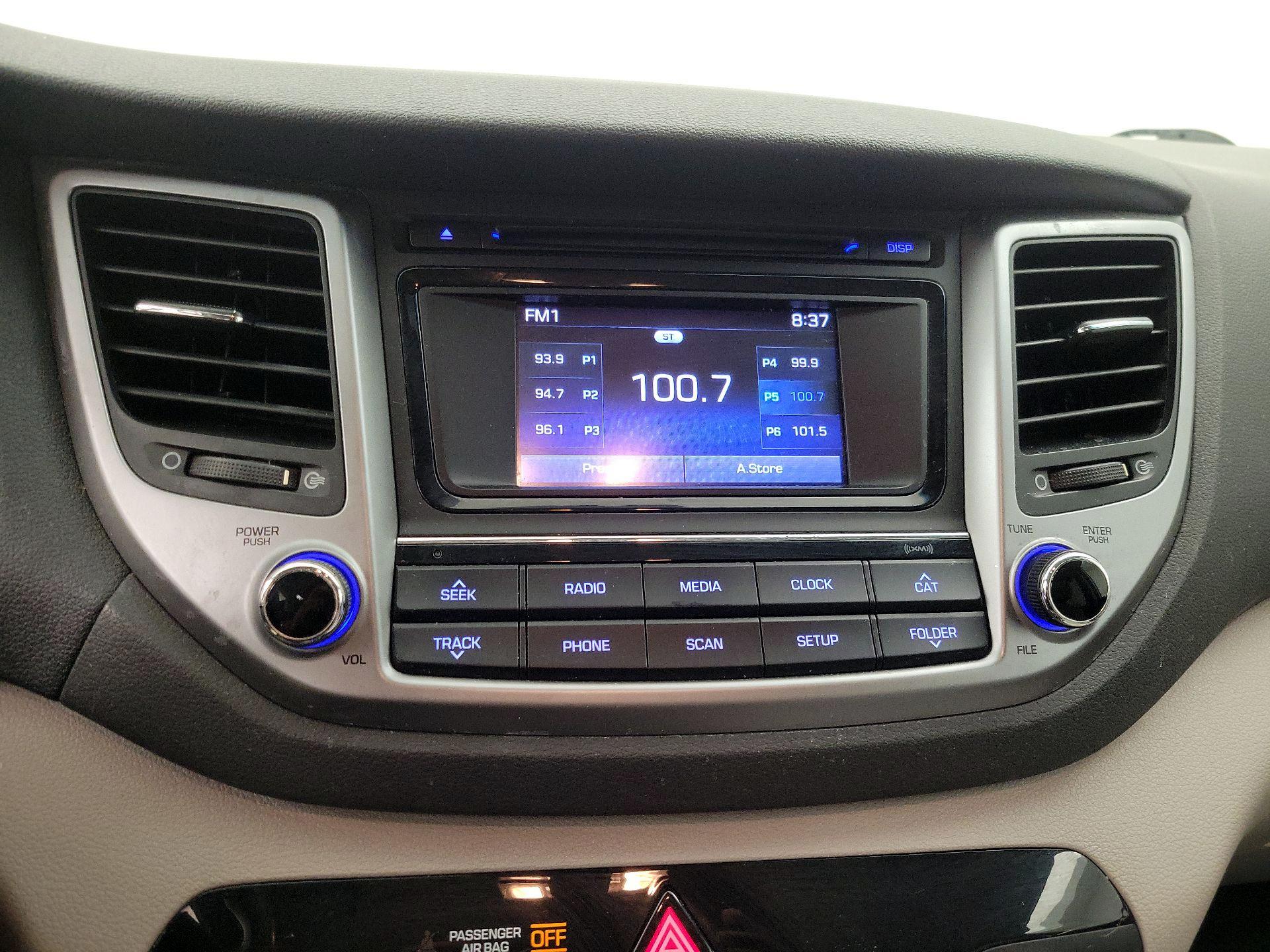 Thumbnail: 2016 Hyundai Tucson - 15