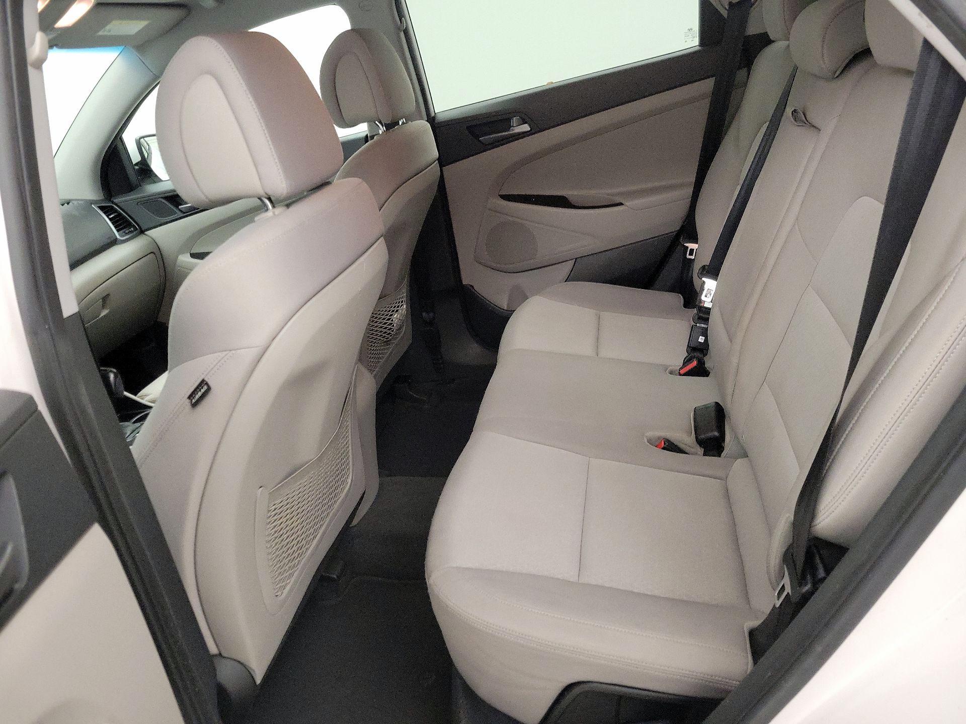 Thumbnail: 2016 Hyundai Tucson - 19