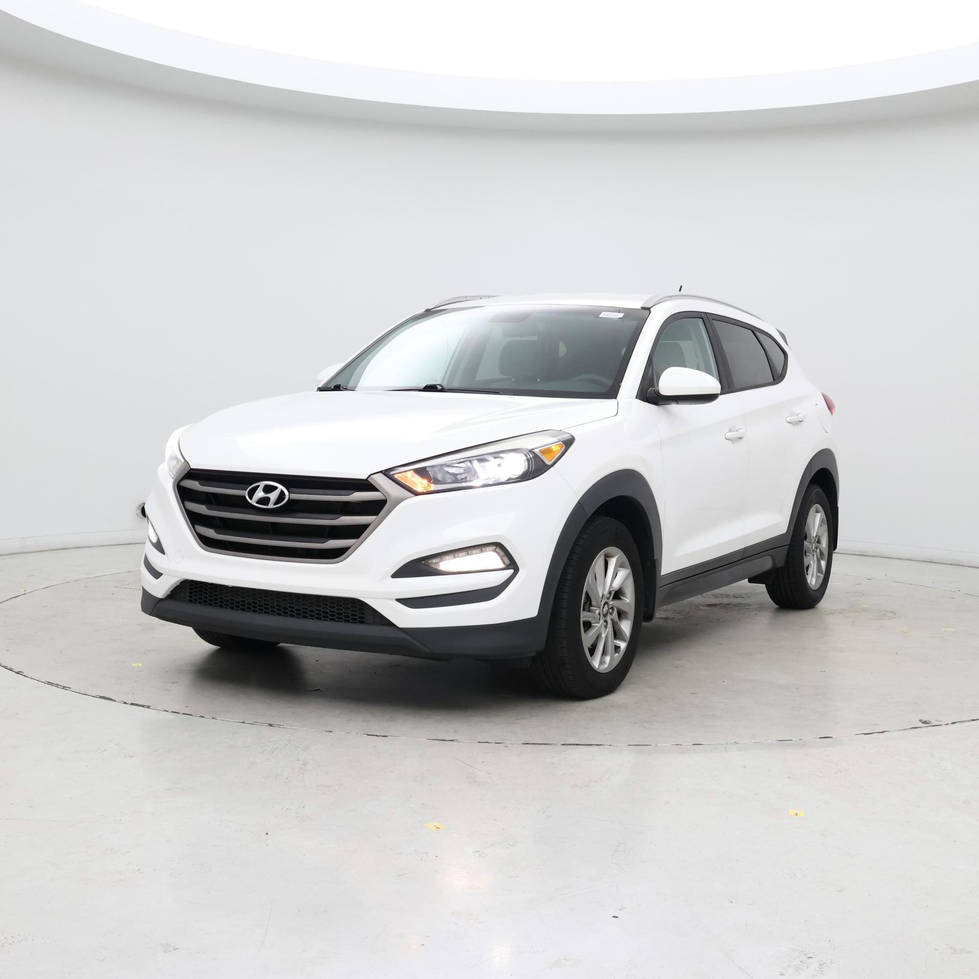 Thumbnail: 2016 Hyundai Tucson - 4