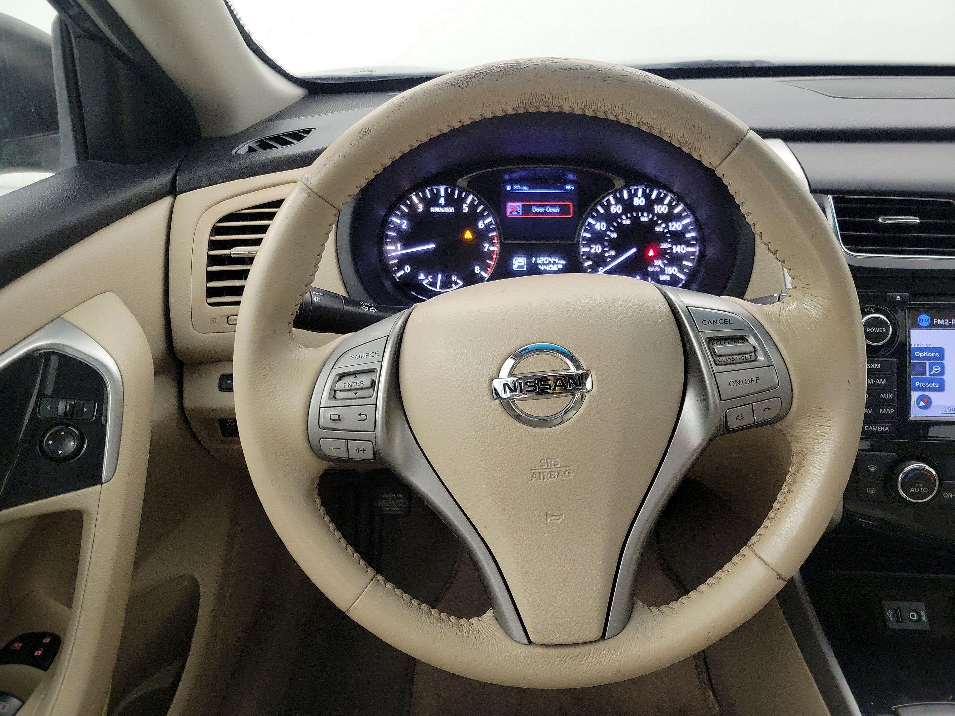 Thumbnail: 2014 Nissan Altima - 10
