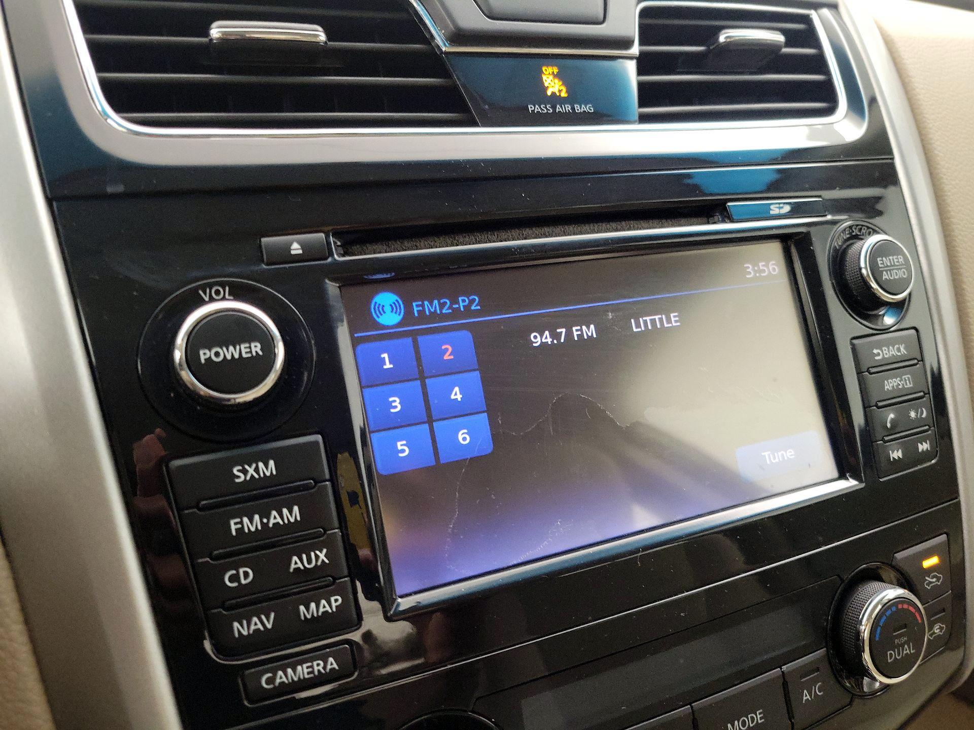 Thumbnail: 2014 Nissan Altima - 16