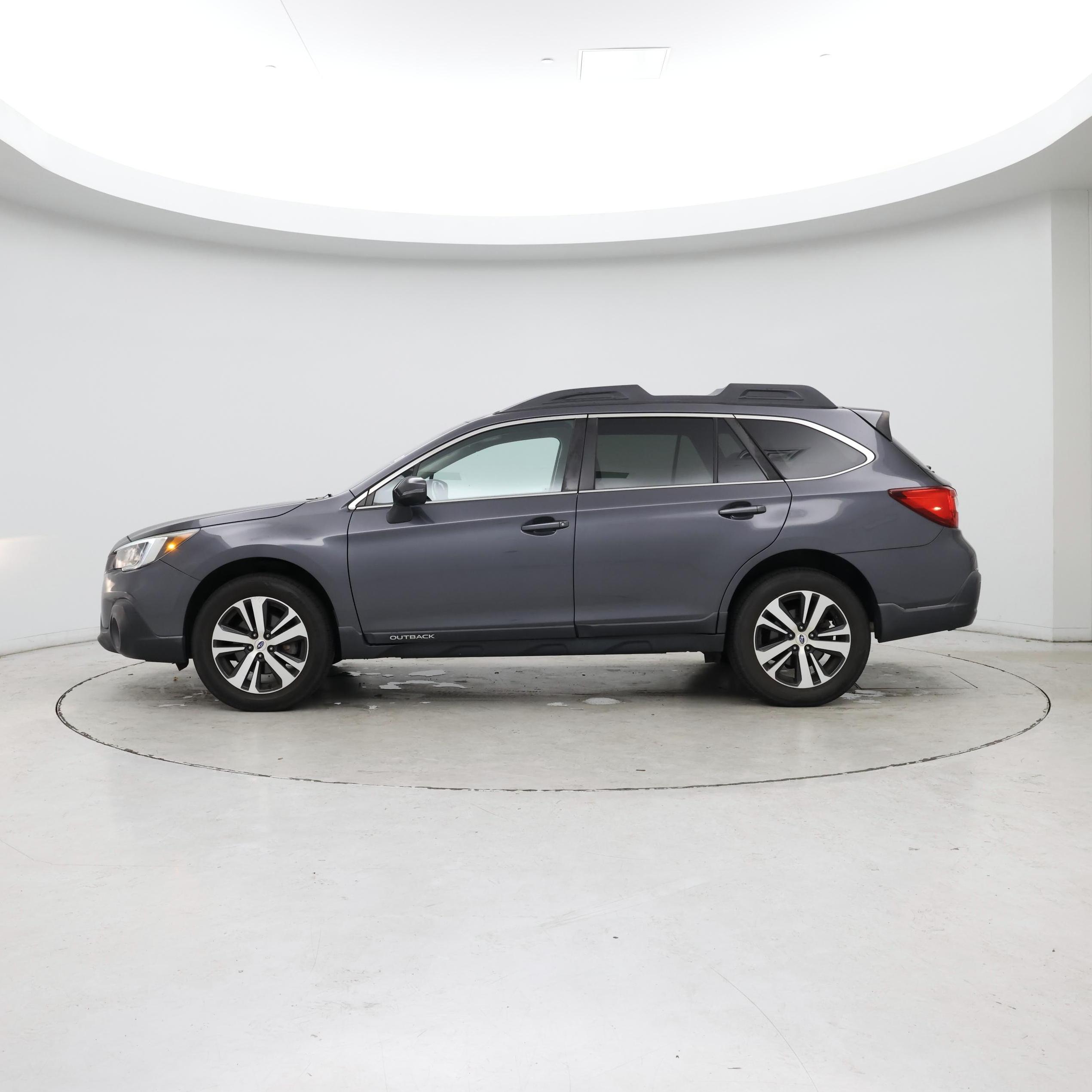Thumbnail: 2018 Subaru Outback - 3