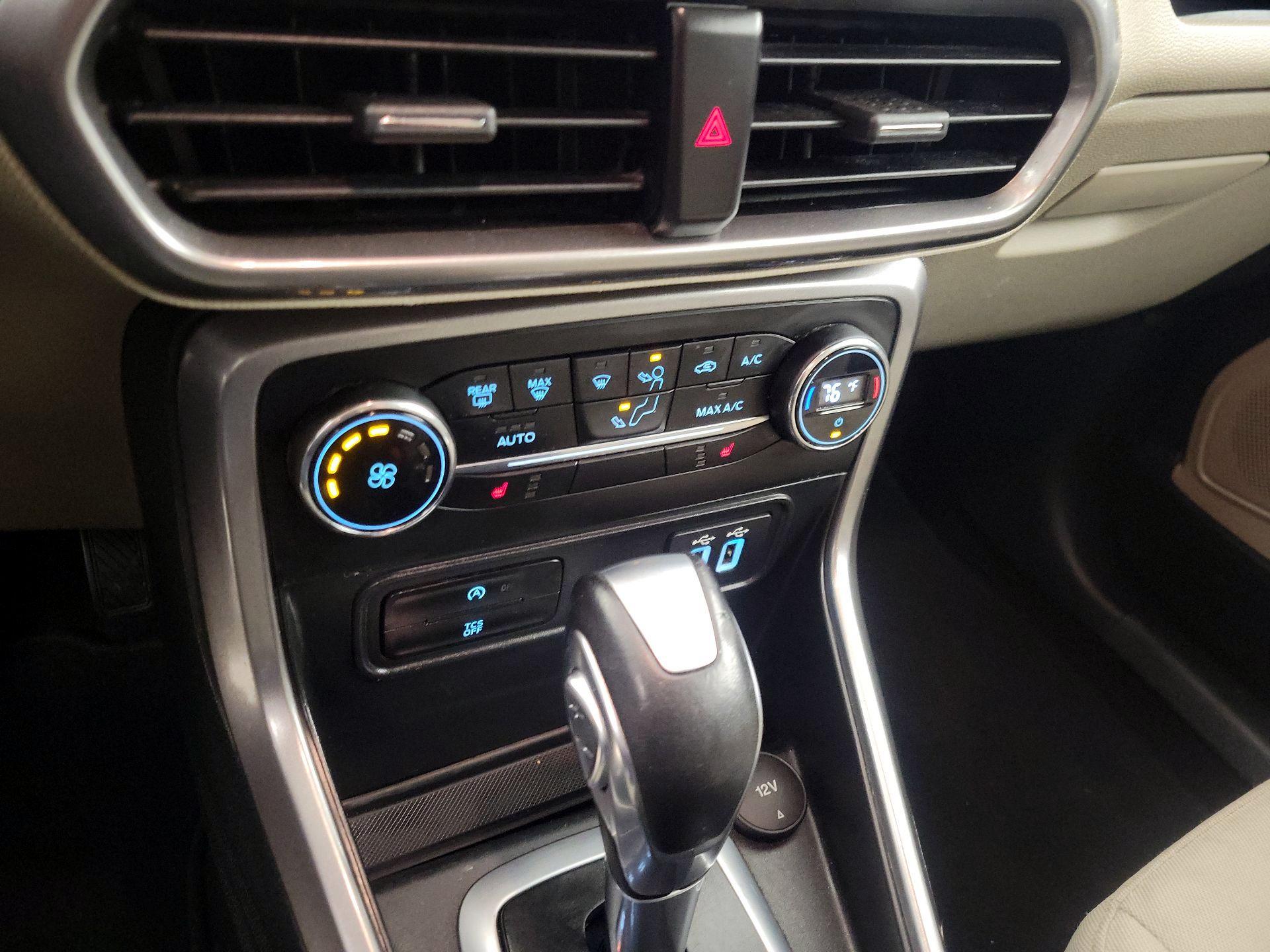 Thumbnail: 2019 Ford EcoSport - 16