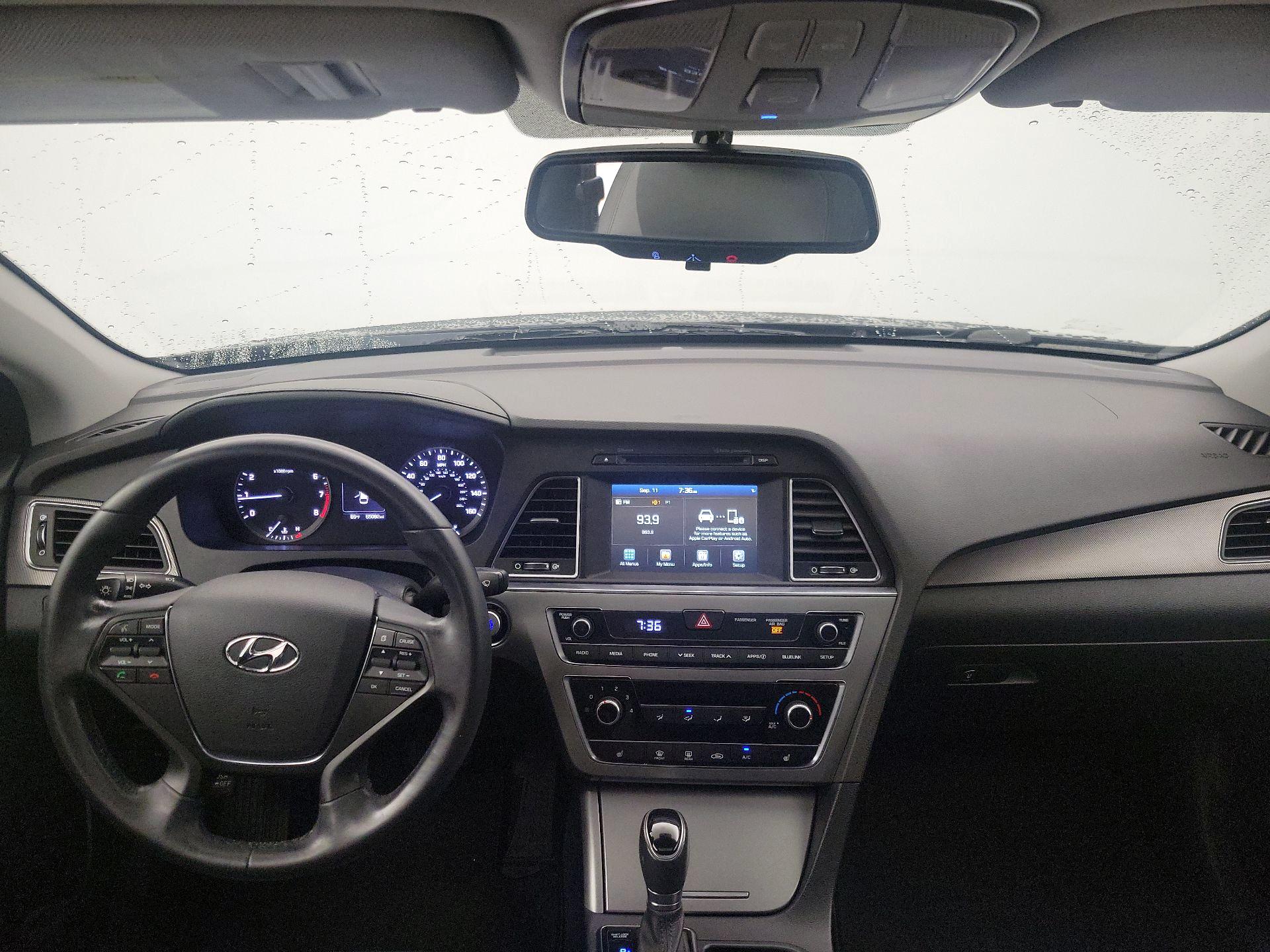 Thumbnail: 2017 Hyundai Sonata - 9