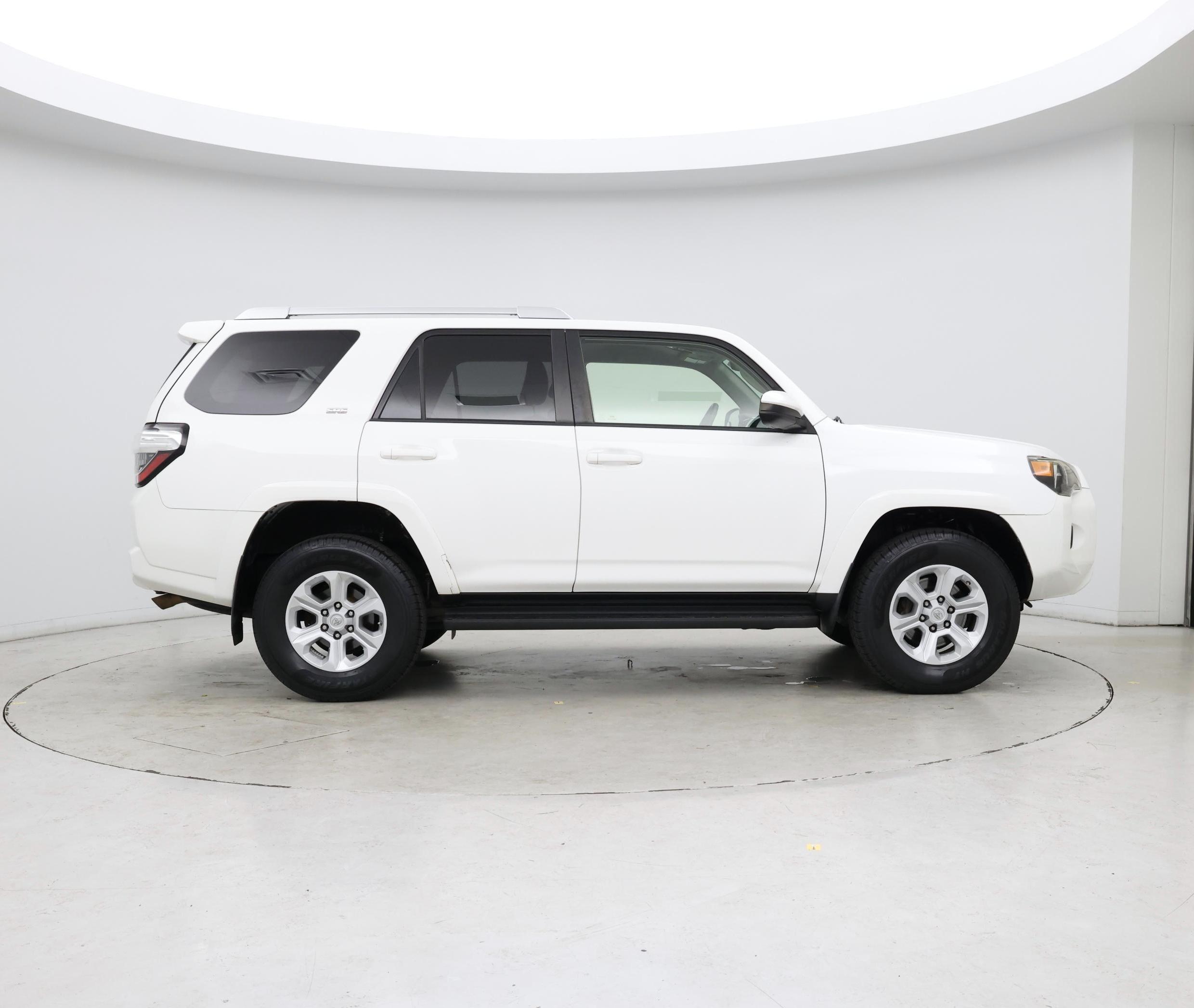 Thumbnail: 2015 Toyota 4Runner - 7