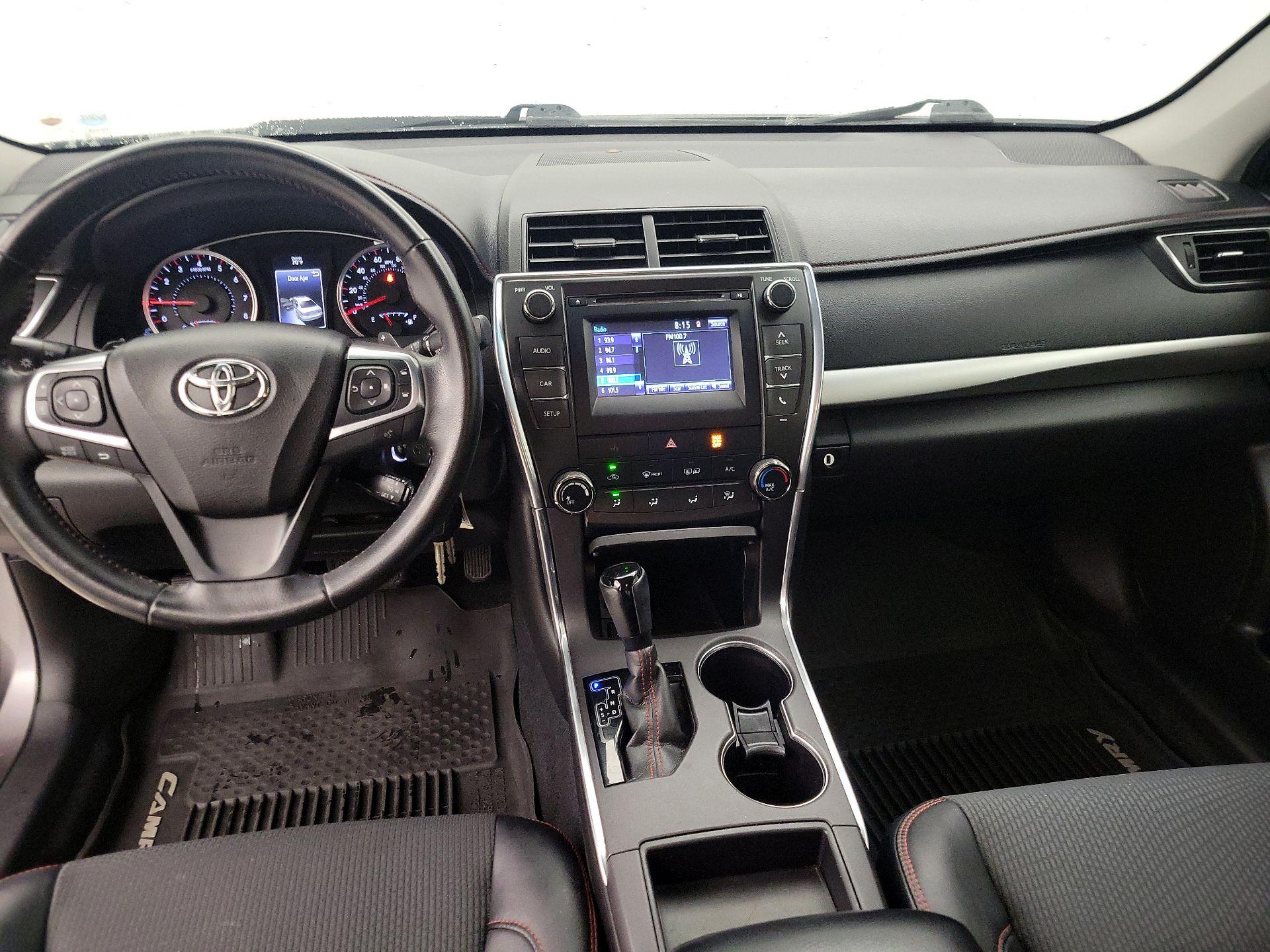 Thumbnail: 2016 Toyota Camry - 9