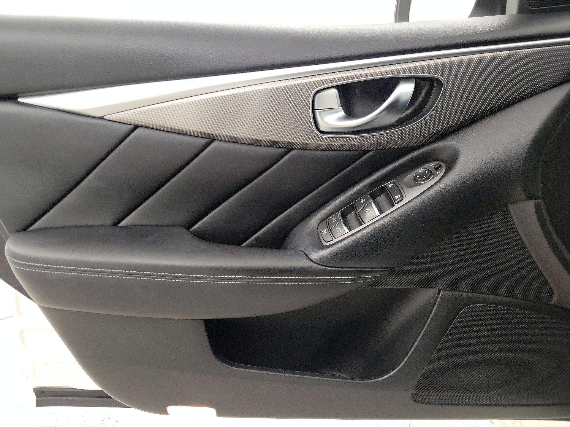Thumbnail: 2015 INFINITI Q50 - 10