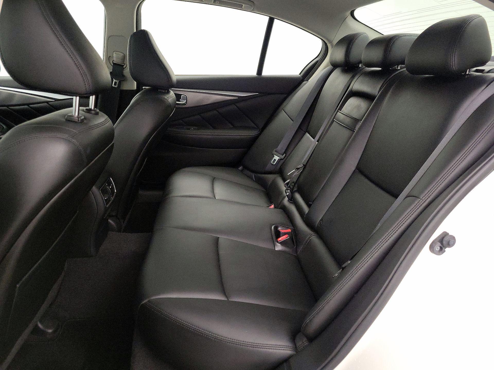 Thumbnail: 2015 INFINITI Q50 - 19