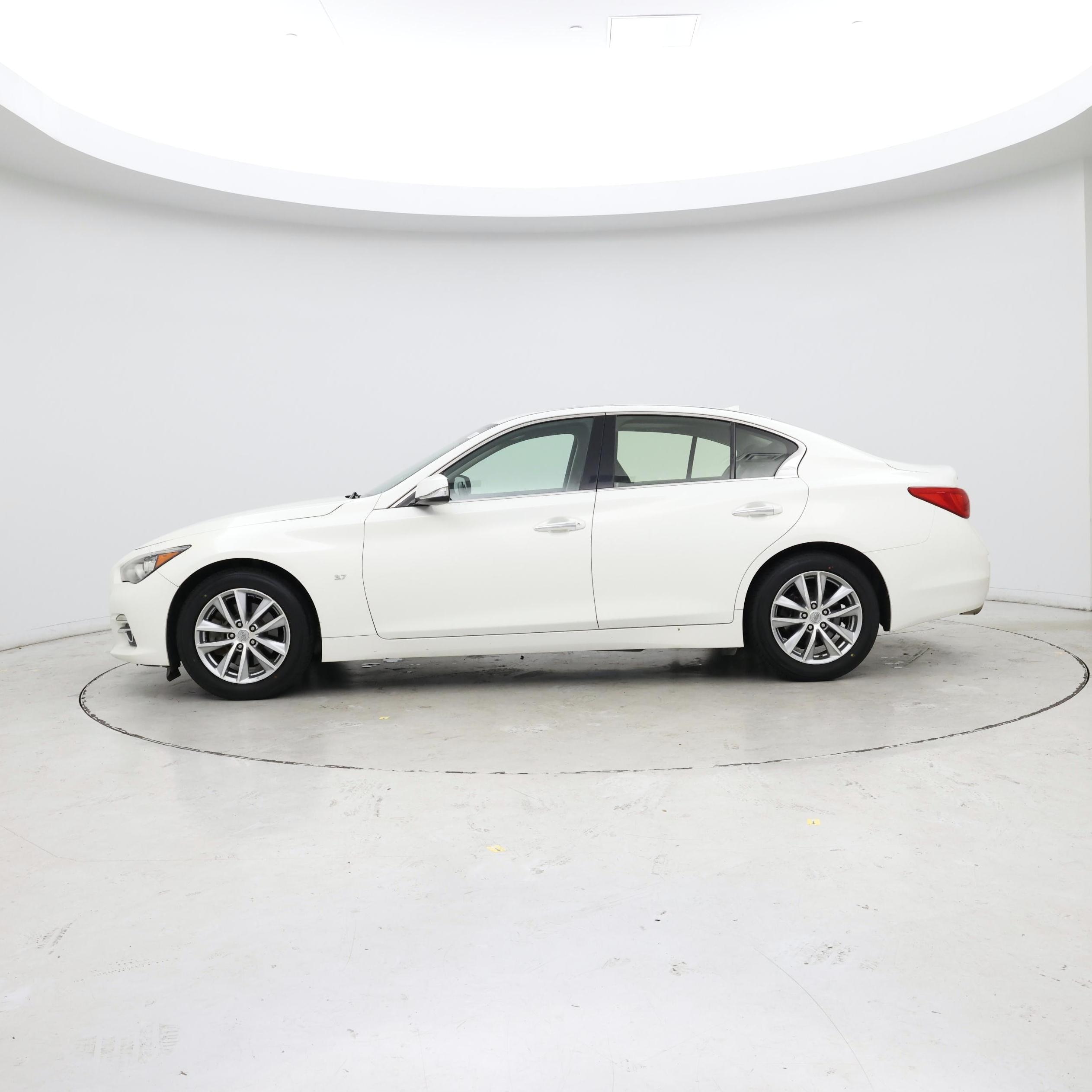 Thumbnail: 2015 INFINITI Q50 - 3