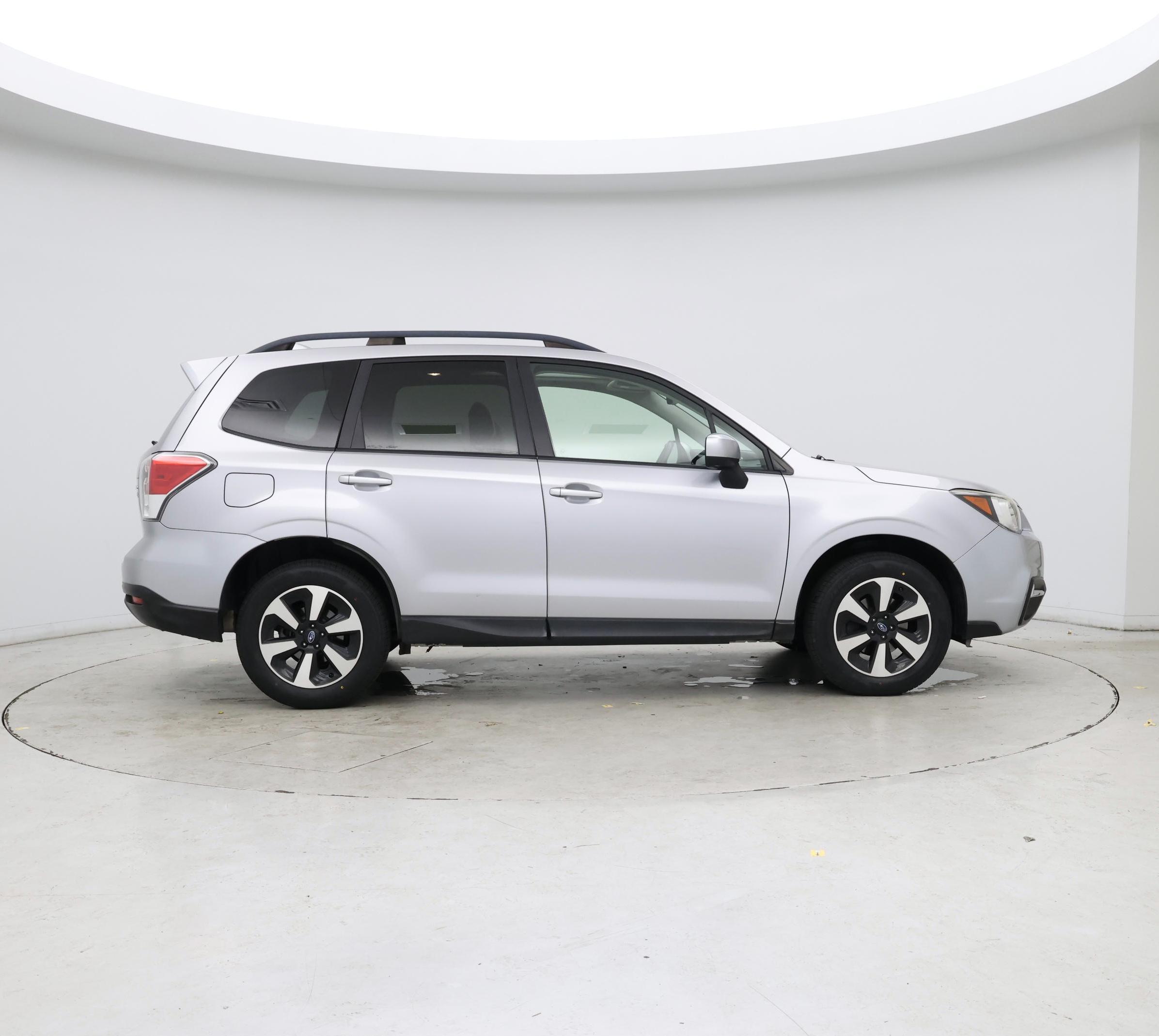 Thumbnail: 2017 Subaru Forester - 7