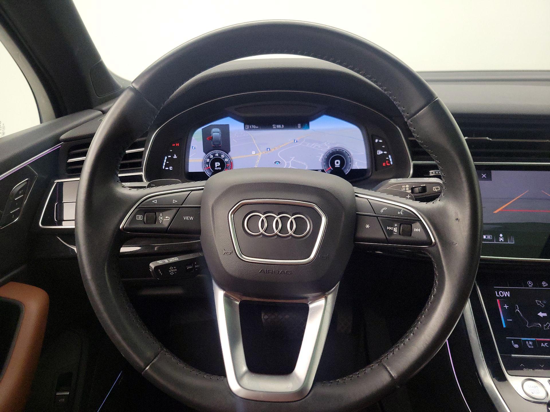 Thumbnail: 2020 Audi Q7 - 10