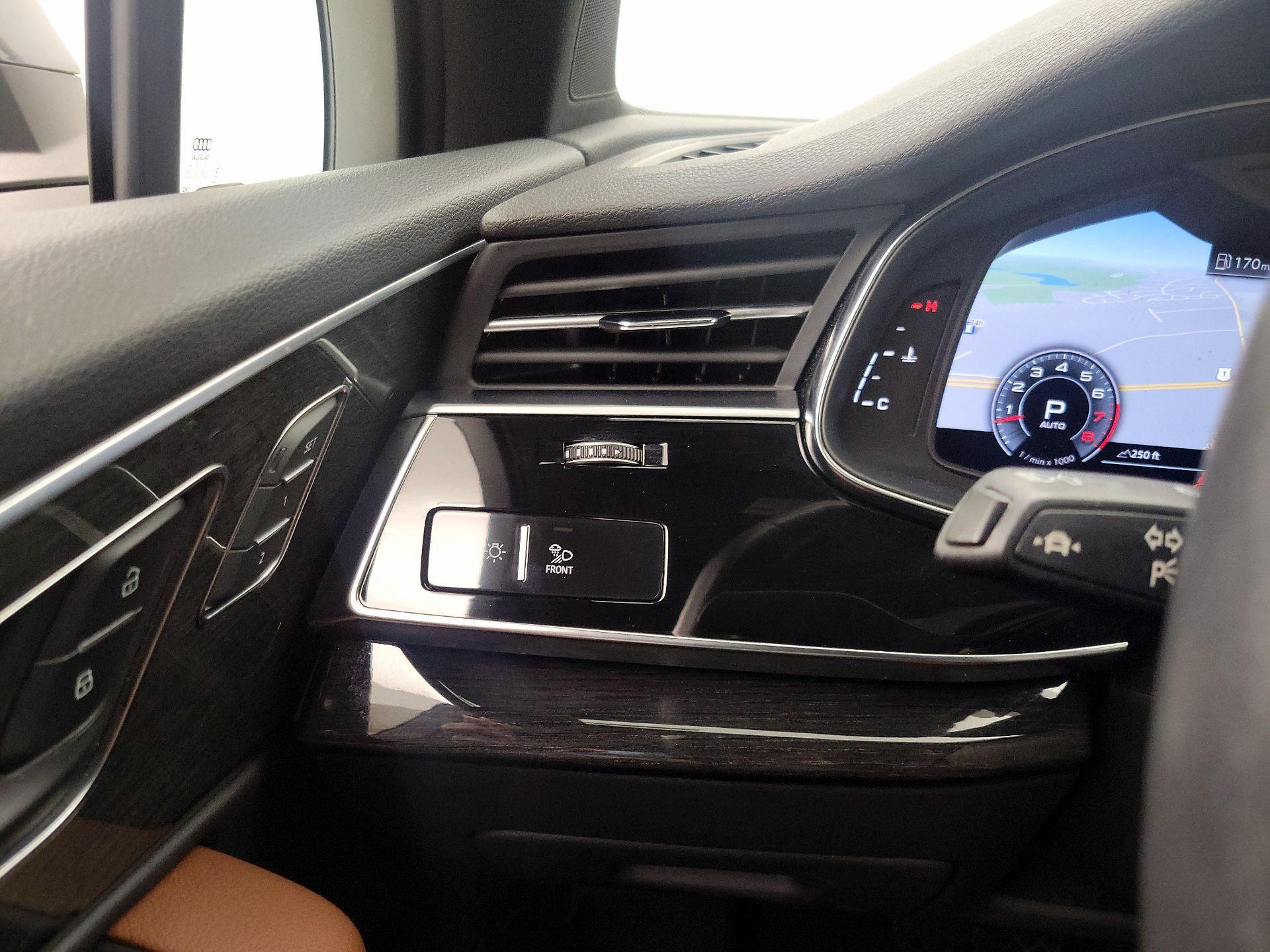 Thumbnail: 2020 Audi Q7 - 13