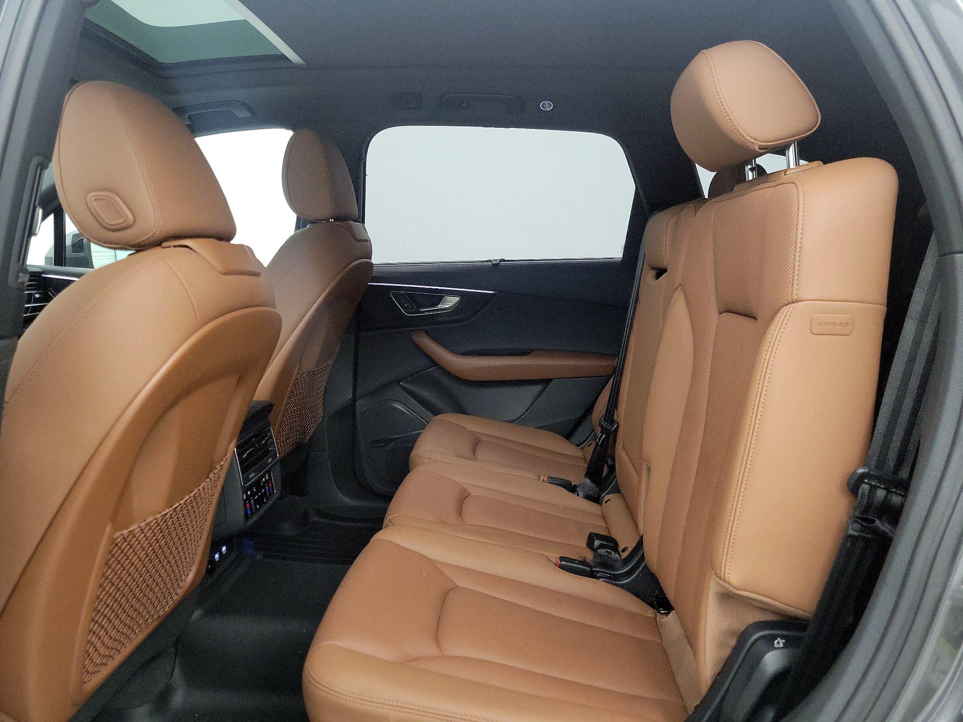 Thumbnail: 2020 Audi Q7 - 20