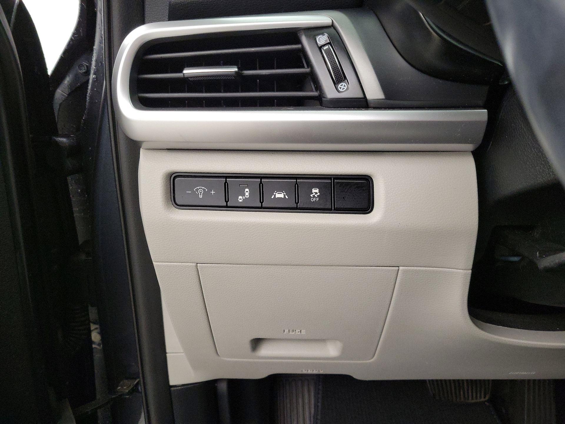 Thumbnail: 2020 Kia Telluride - 13