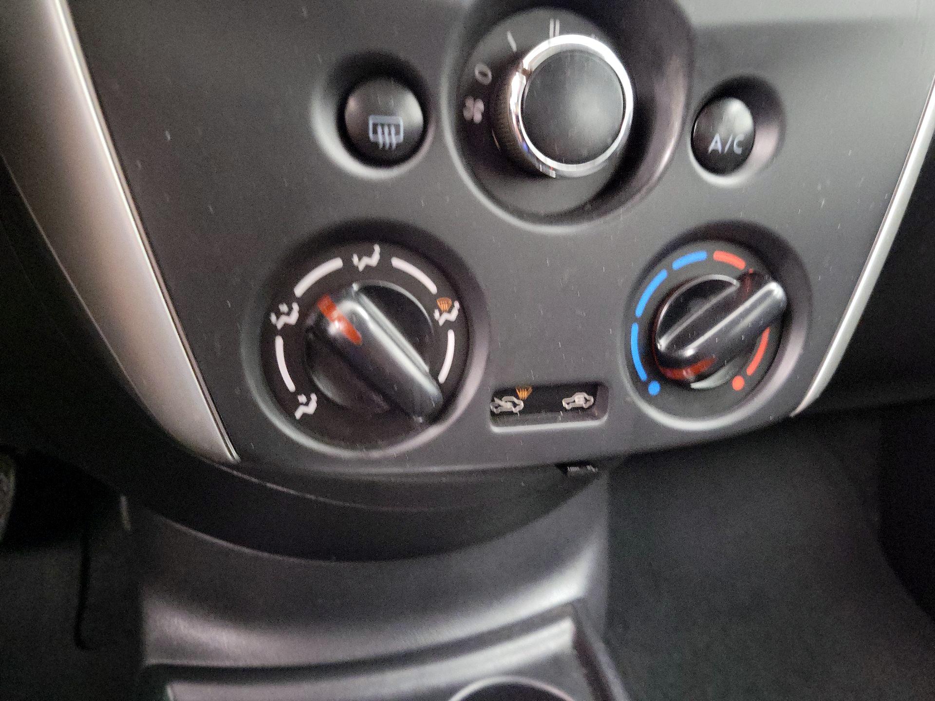 Thumbnail: 2015 Nissan Versa - 16
