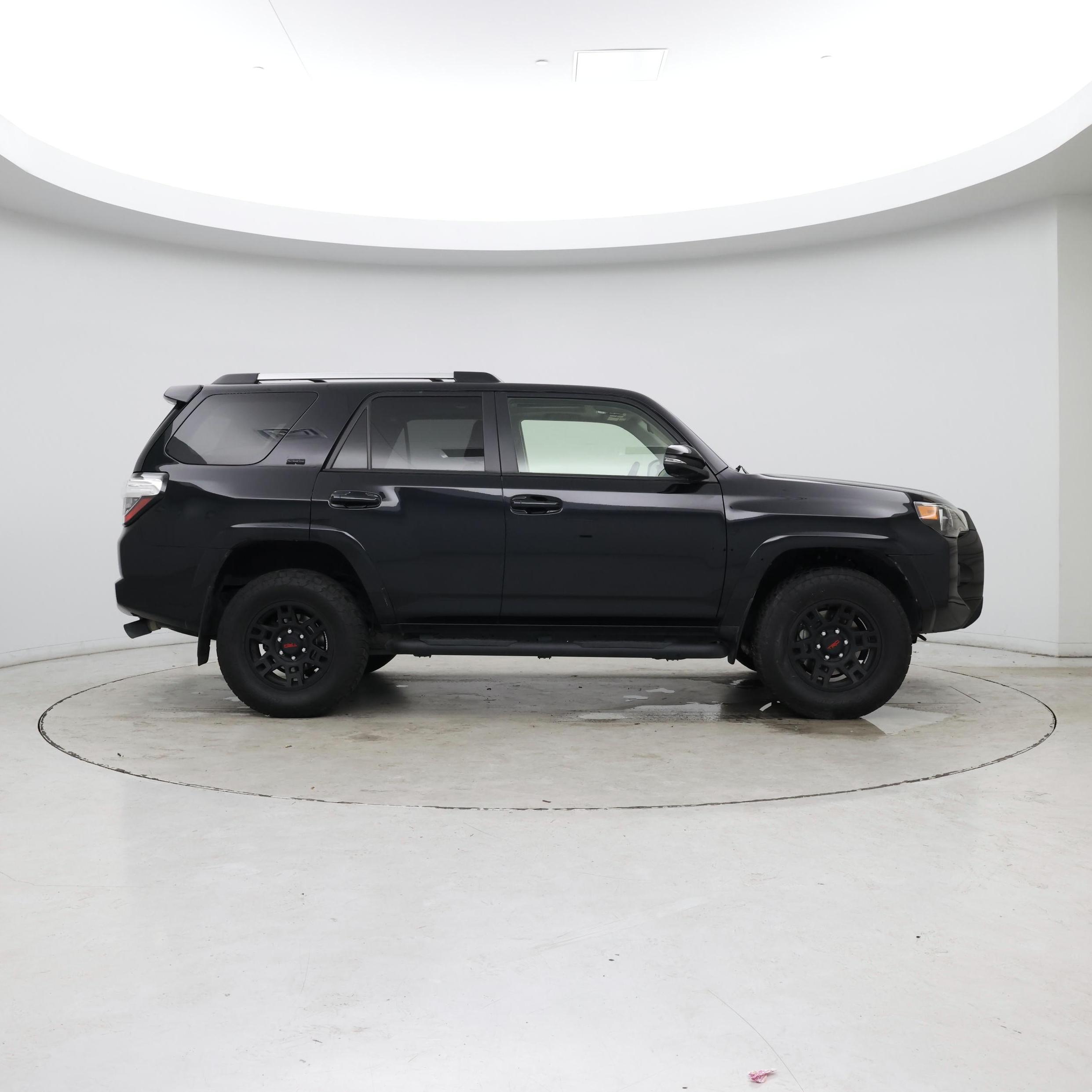 Thumbnail: 2022 Toyota 4Runner - 7
