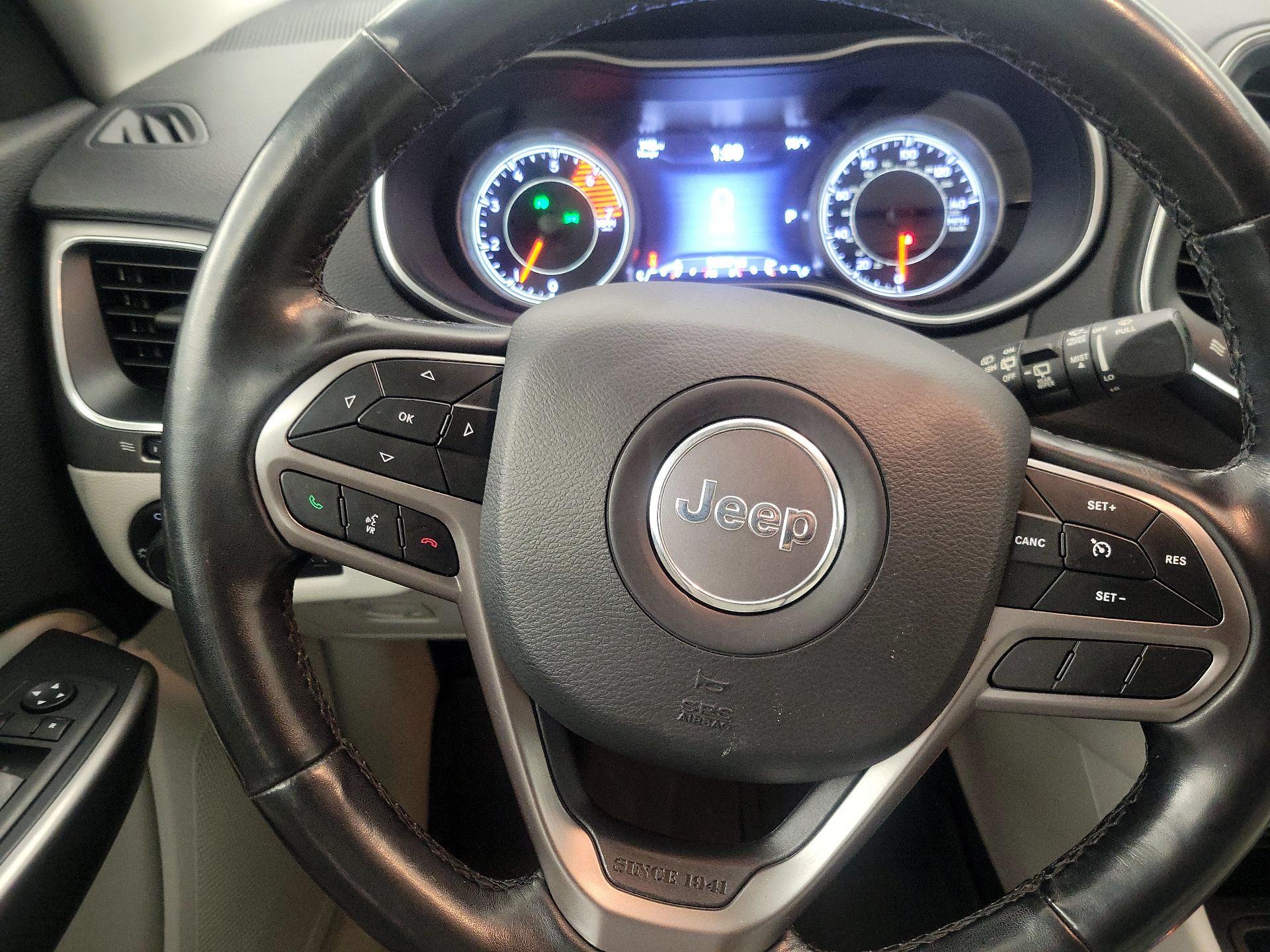 Thumbnail: 2021 Jeep Cherokee - 10