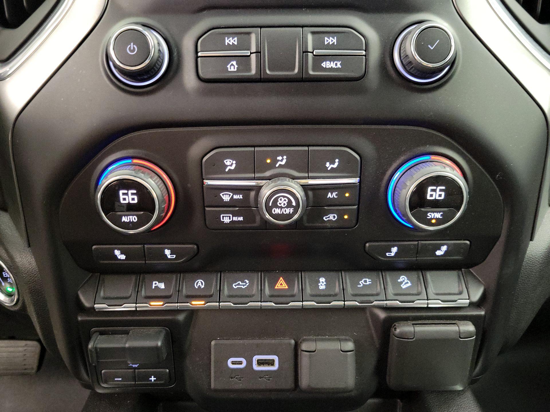 Thumbnail: 2021 Chevrolet Silverado 1500 - 16
