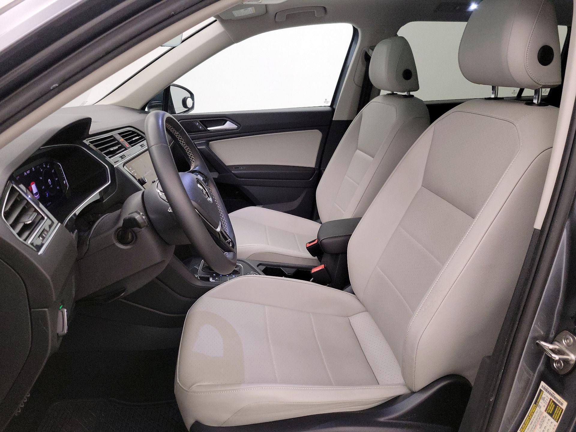 Thumbnail: 2021 Volkswagen Tiguan - 11