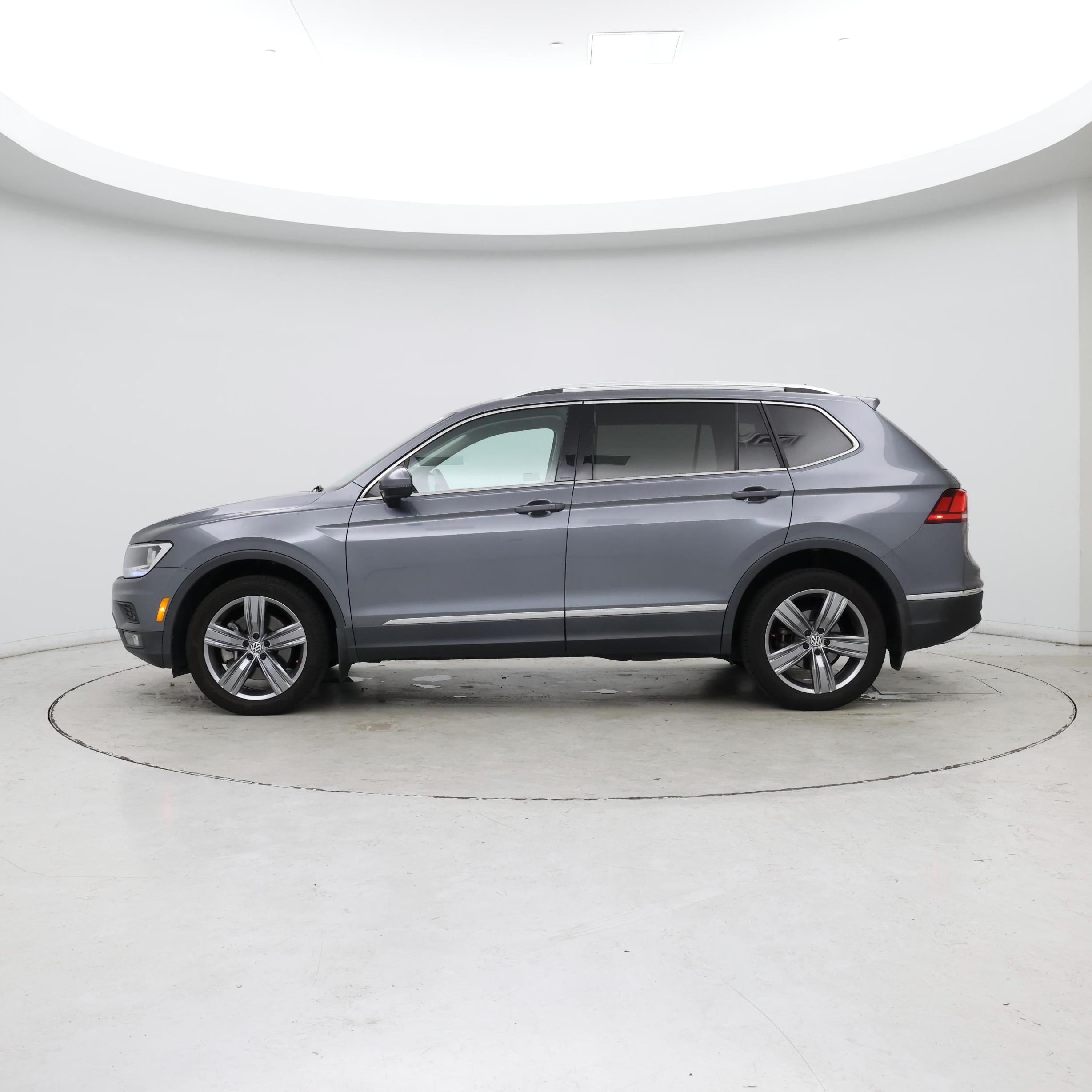 Thumbnail: 2021 Volkswagen Tiguan - 3