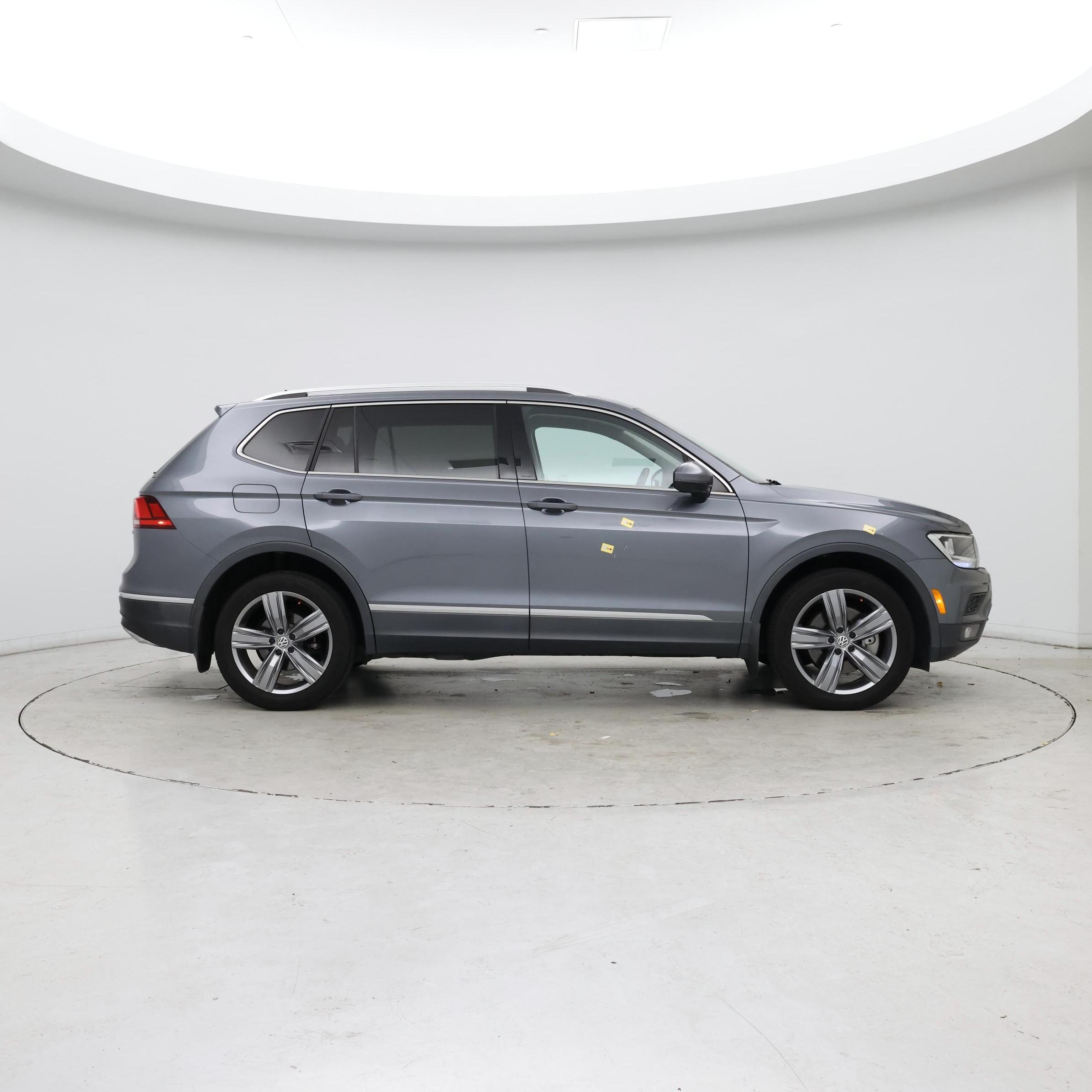 Thumbnail: 2021 Volkswagen Tiguan - 7