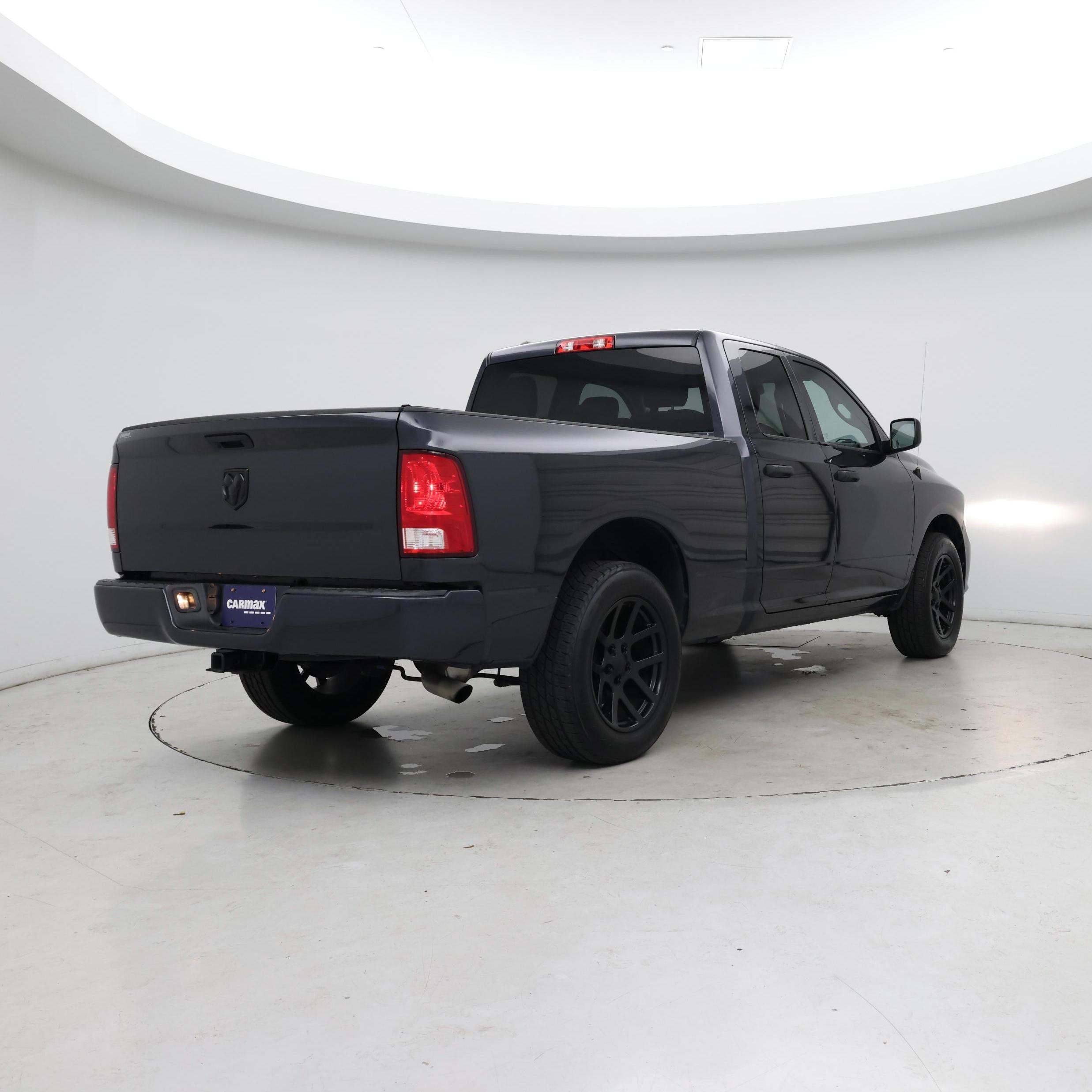 Thumbnail: 2019 RAM 1500 Classic - 8