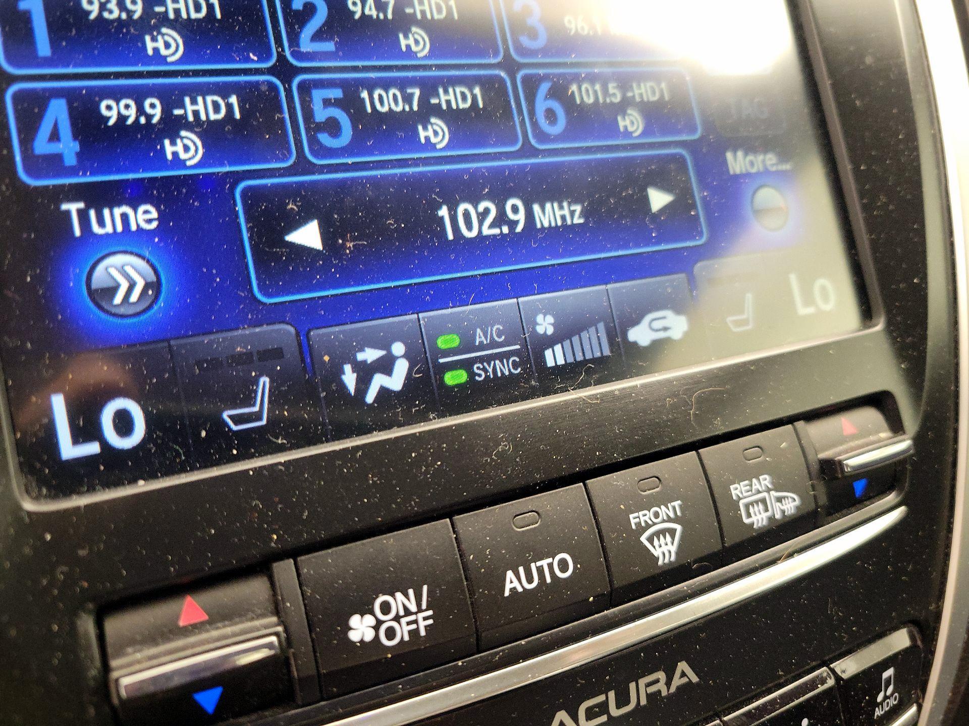 Thumbnail: 2017 Acura TLX - 17