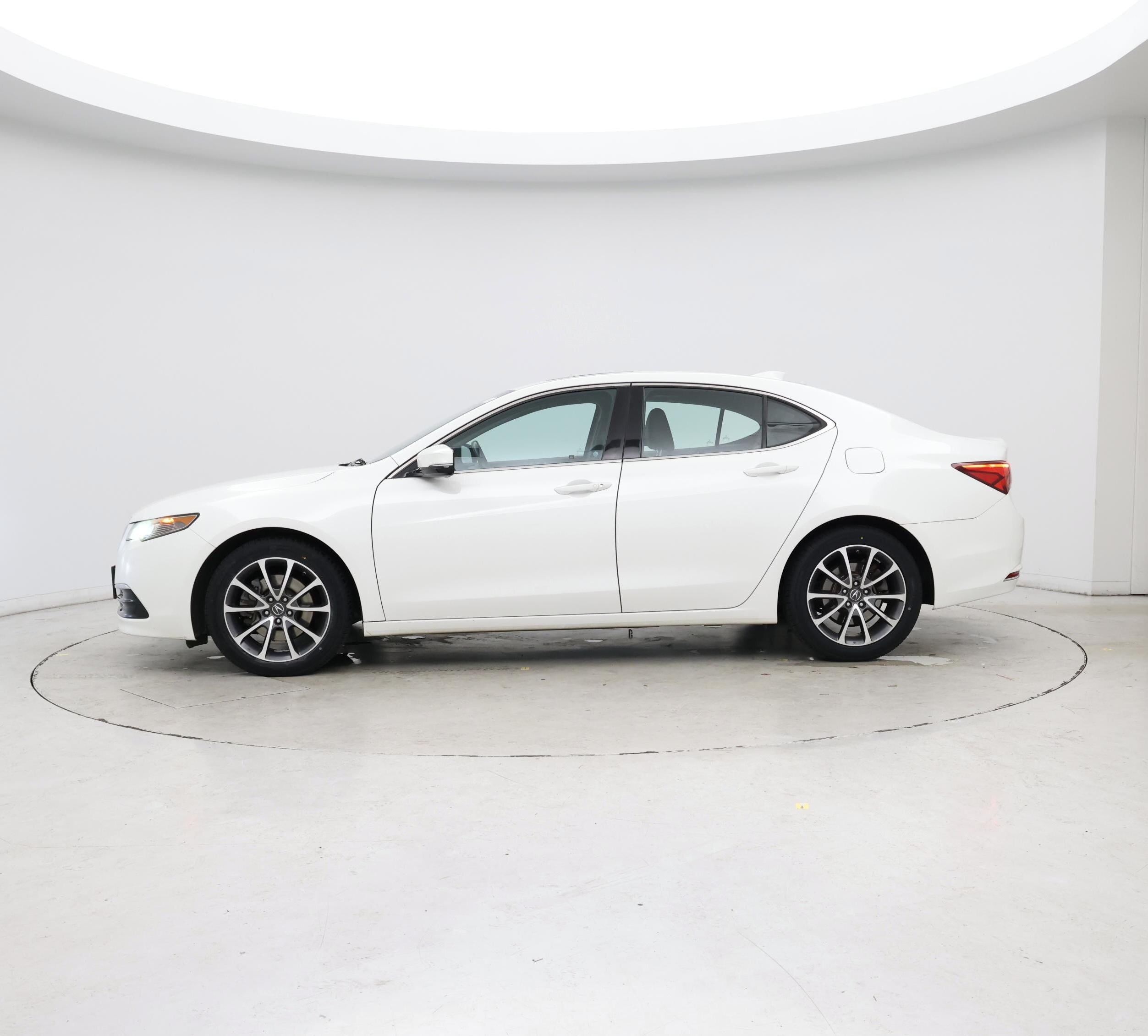 Thumbnail: 2017 Acura TLX - 3