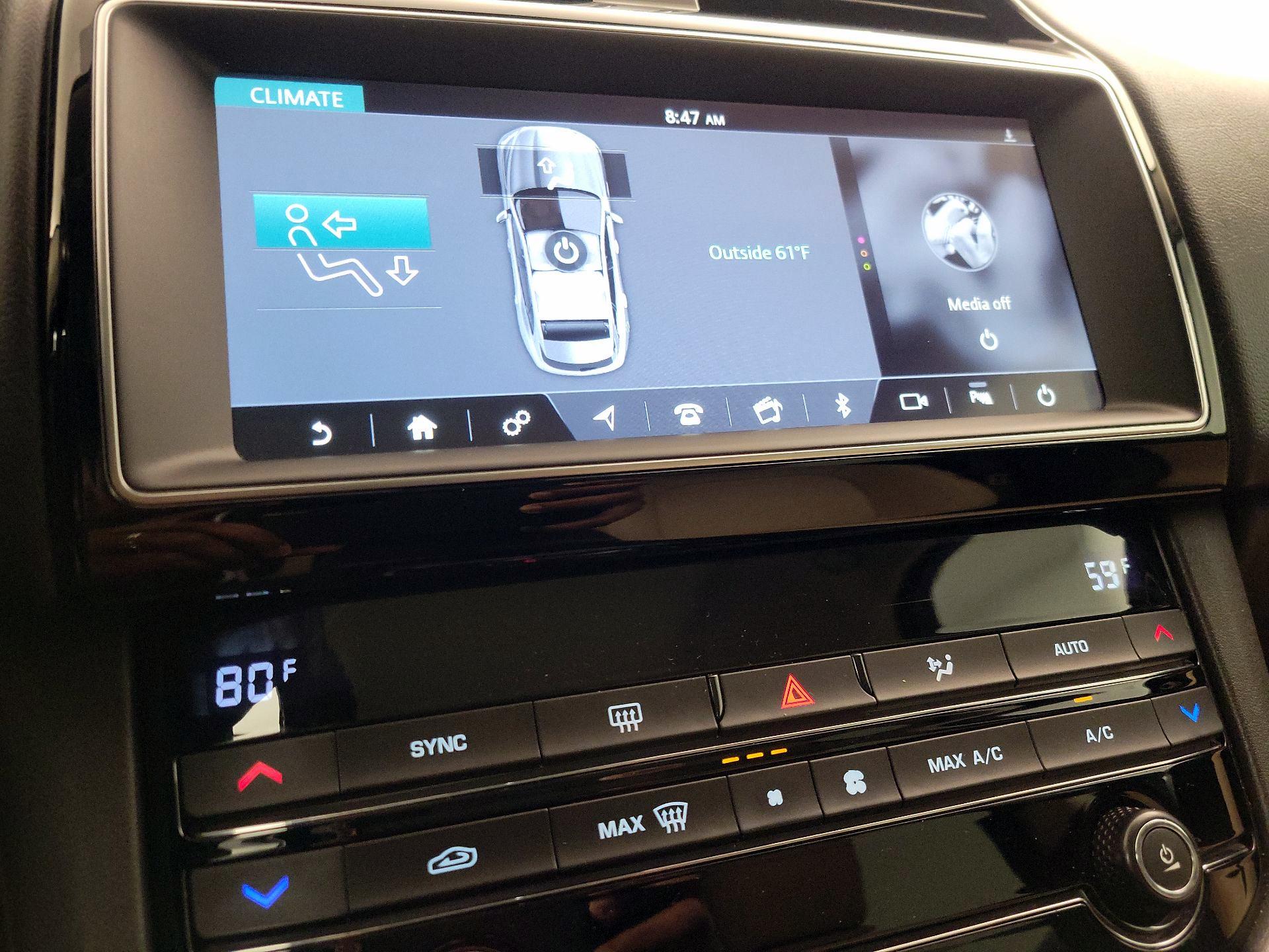 Thumbnail: 2019 Jaguar F-Pace - 17