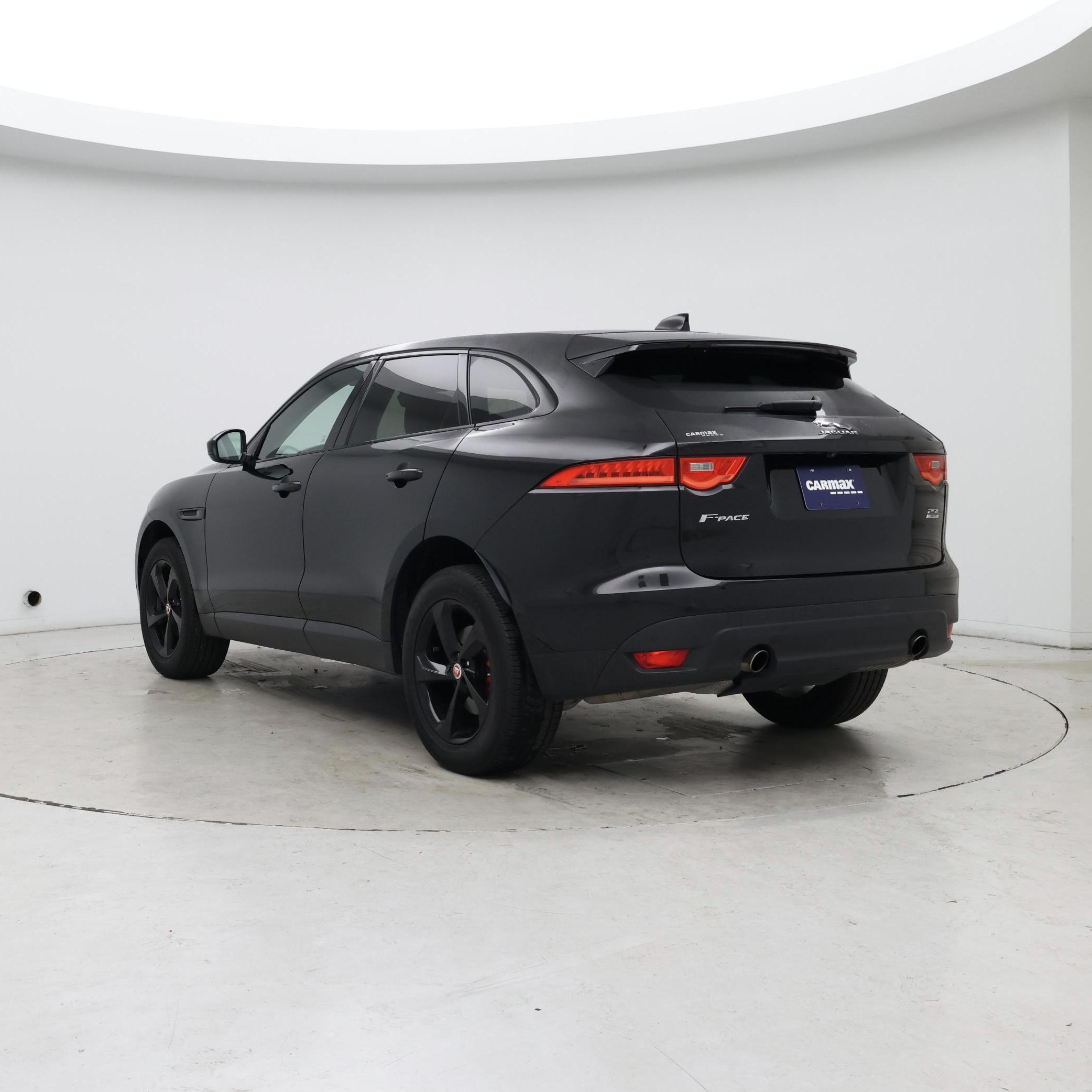 Thumbnail: 2019 Jaguar F-Pace - 2