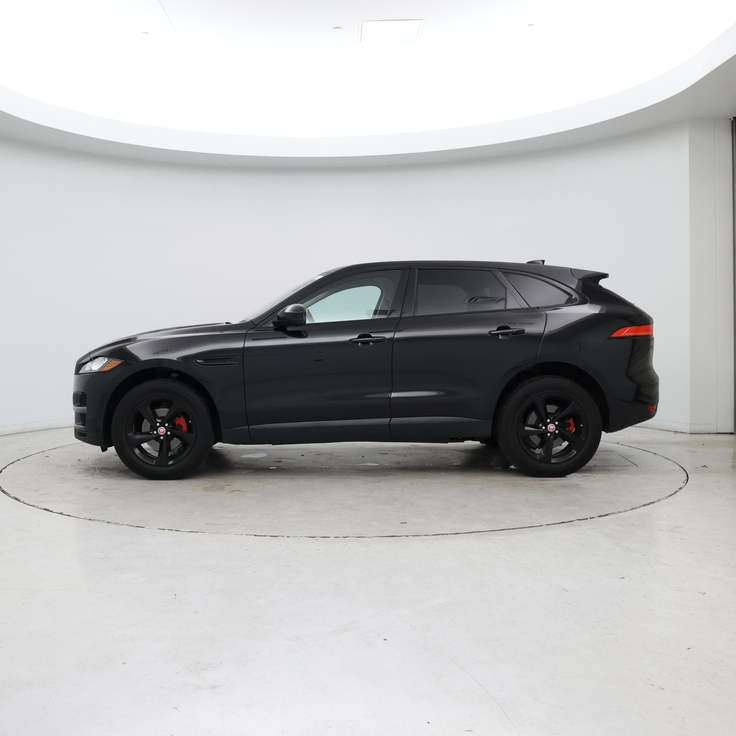 Thumbnail: 2019 Jaguar F-Pace - 3